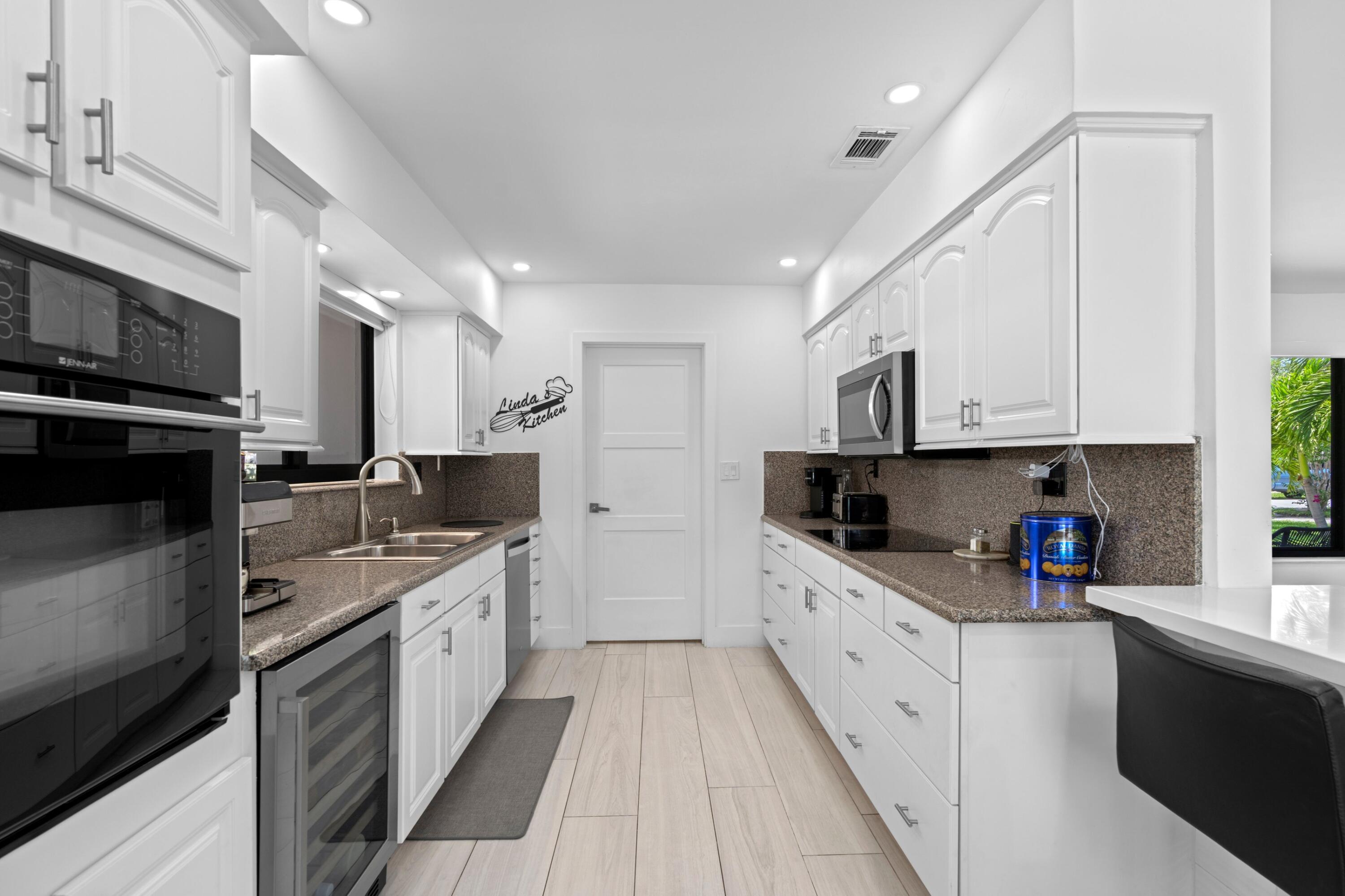 160 SE 12th, Pompano Beach FL 33060