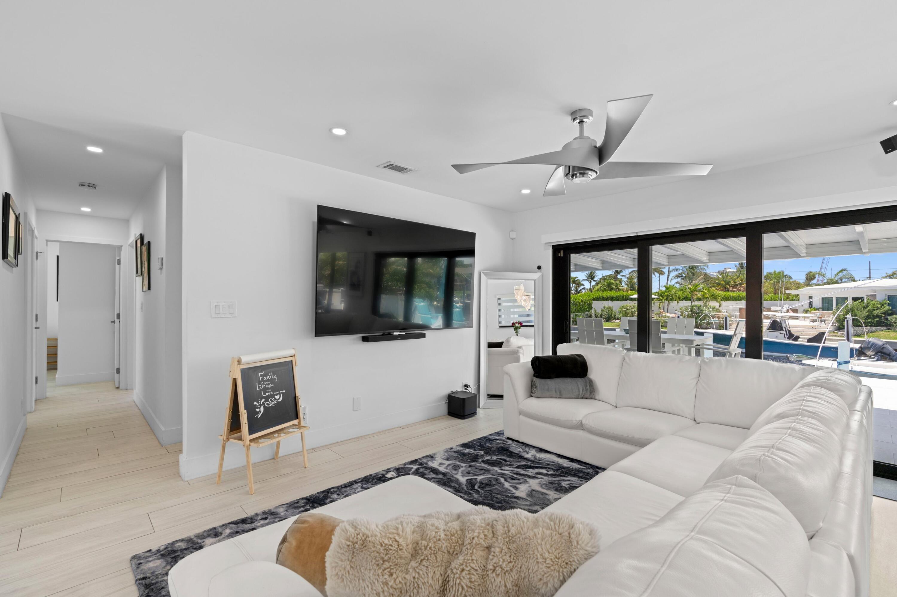 160 SE 12th, Pompano Beach FL 33060