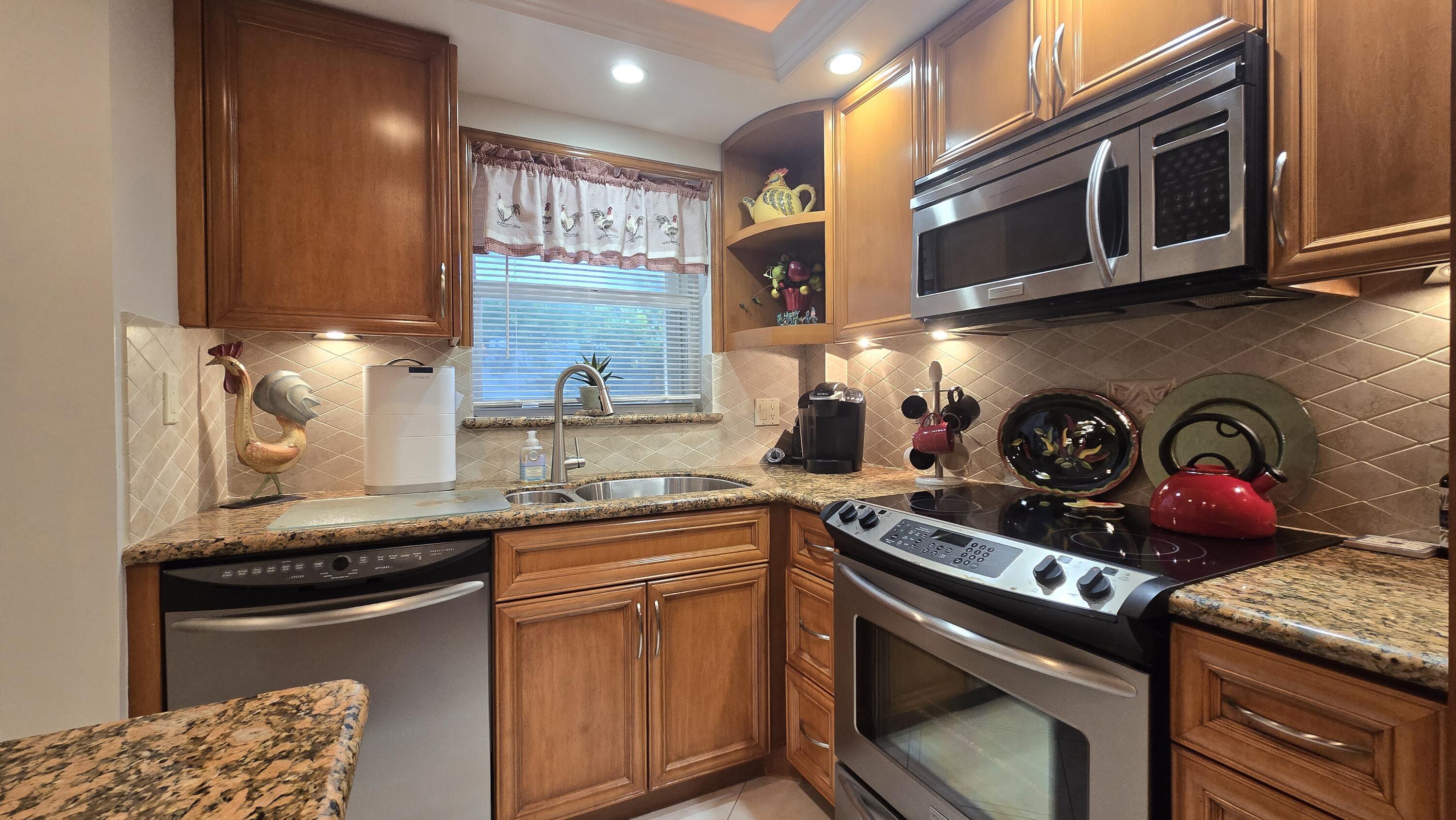 1161 Hillsboro Mile #107, Hillsboro Beach FL 33062