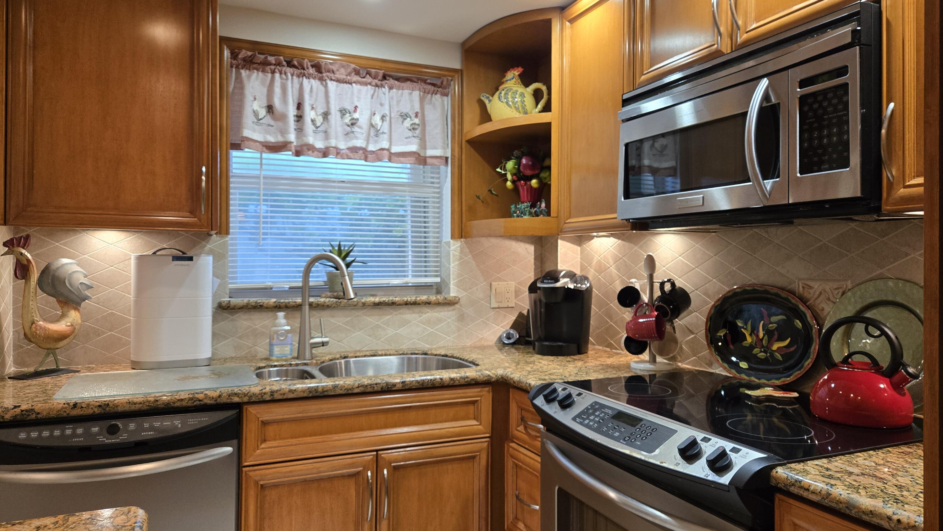 1161 Hillsboro Mile #107, Hillsboro Beach FL 33062