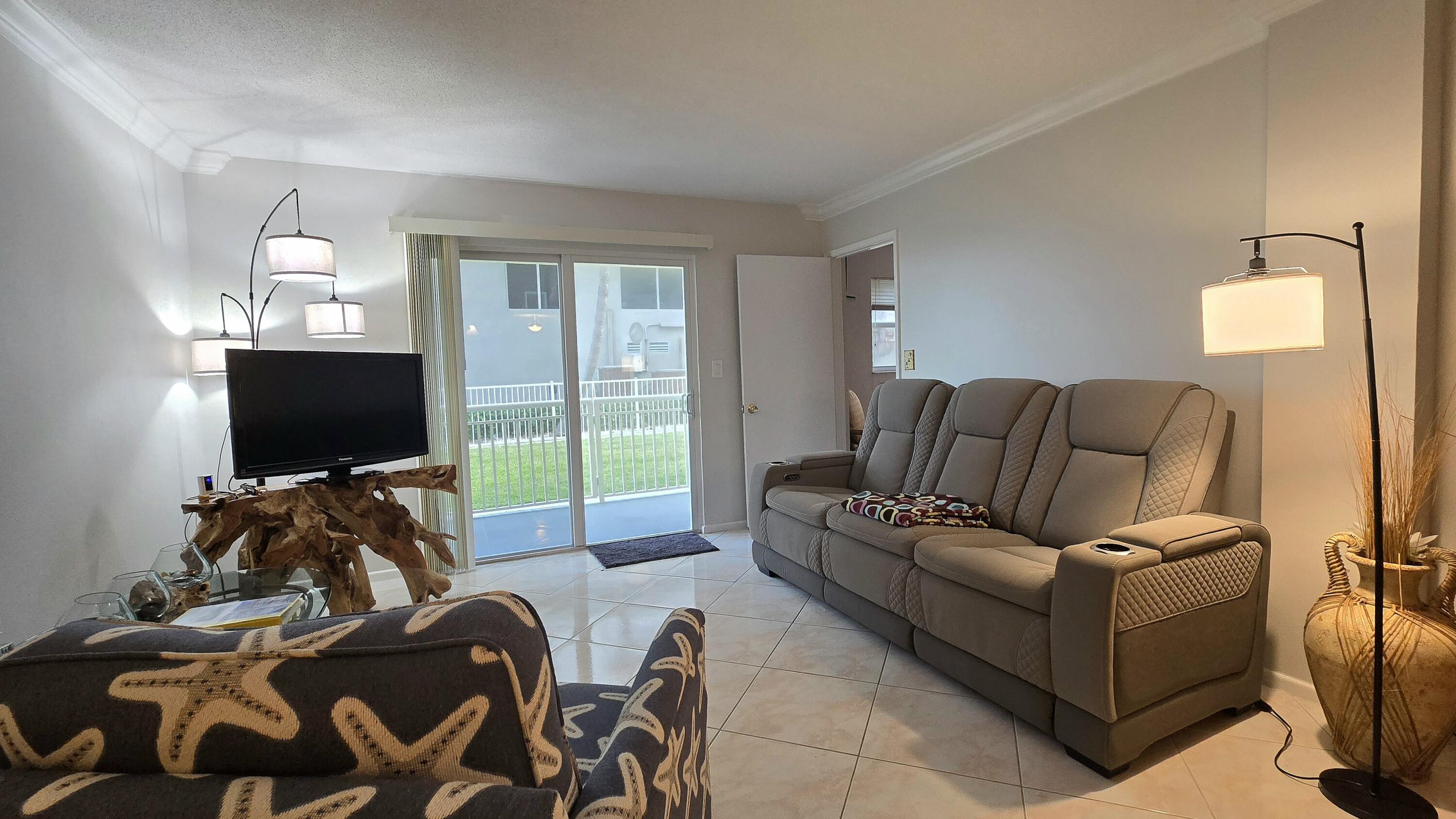 1161 Hillsboro Mile #107, Hillsboro Beach FL 33062