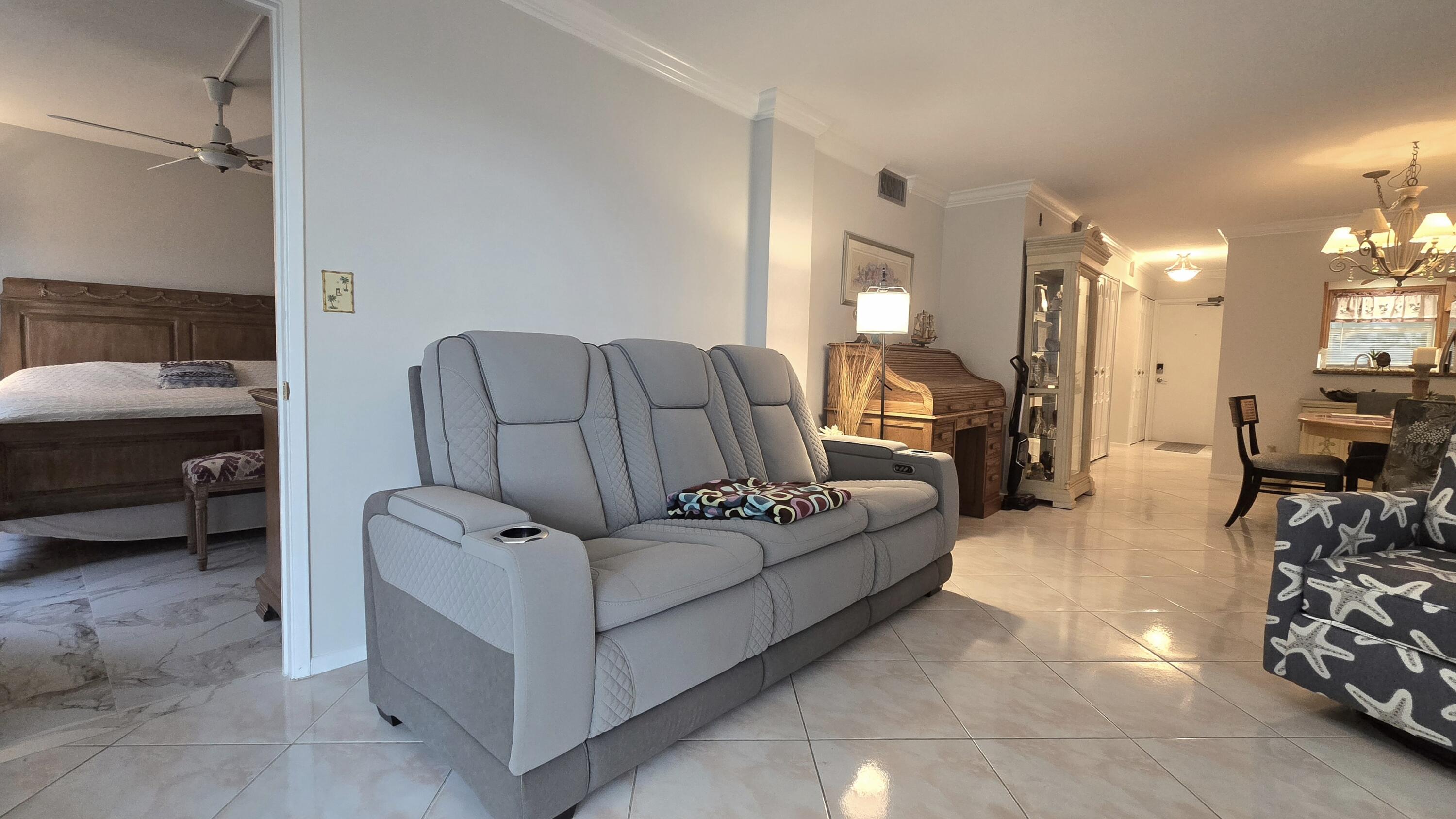 1161 Hillsboro Mile #107, Hillsboro Beach FL 33062