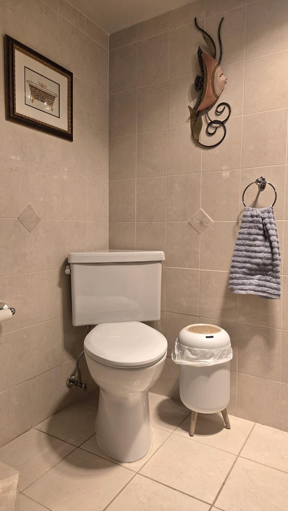 1161 Hillsboro Mile #107, Hillsboro Beach FL 33062