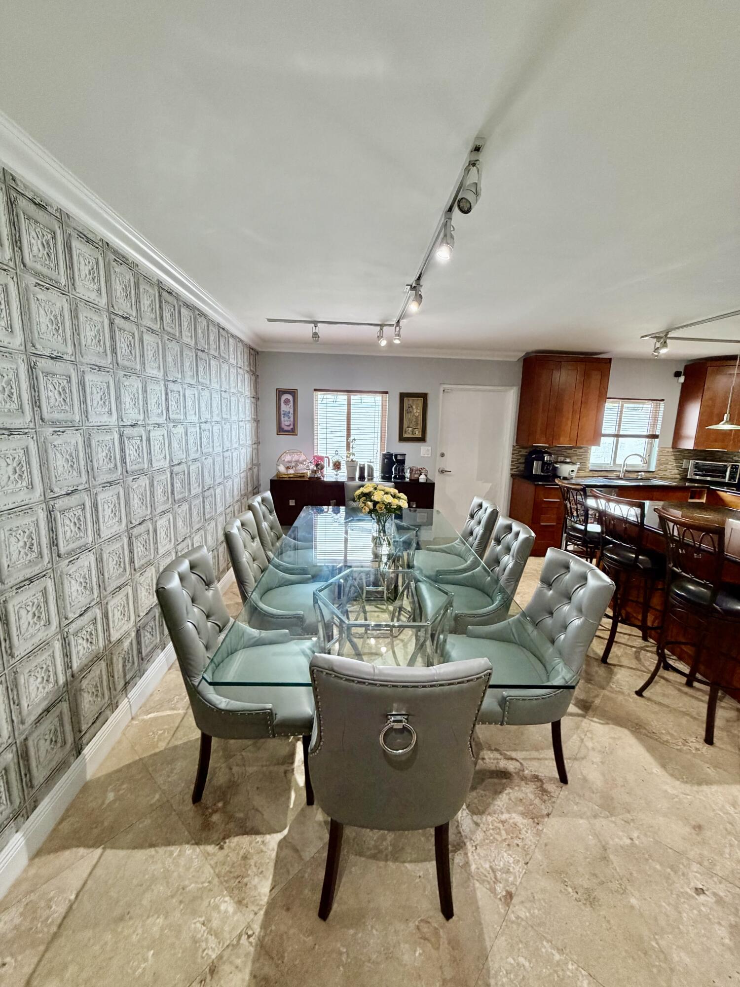 114 SW 57th, Miami FL 33144