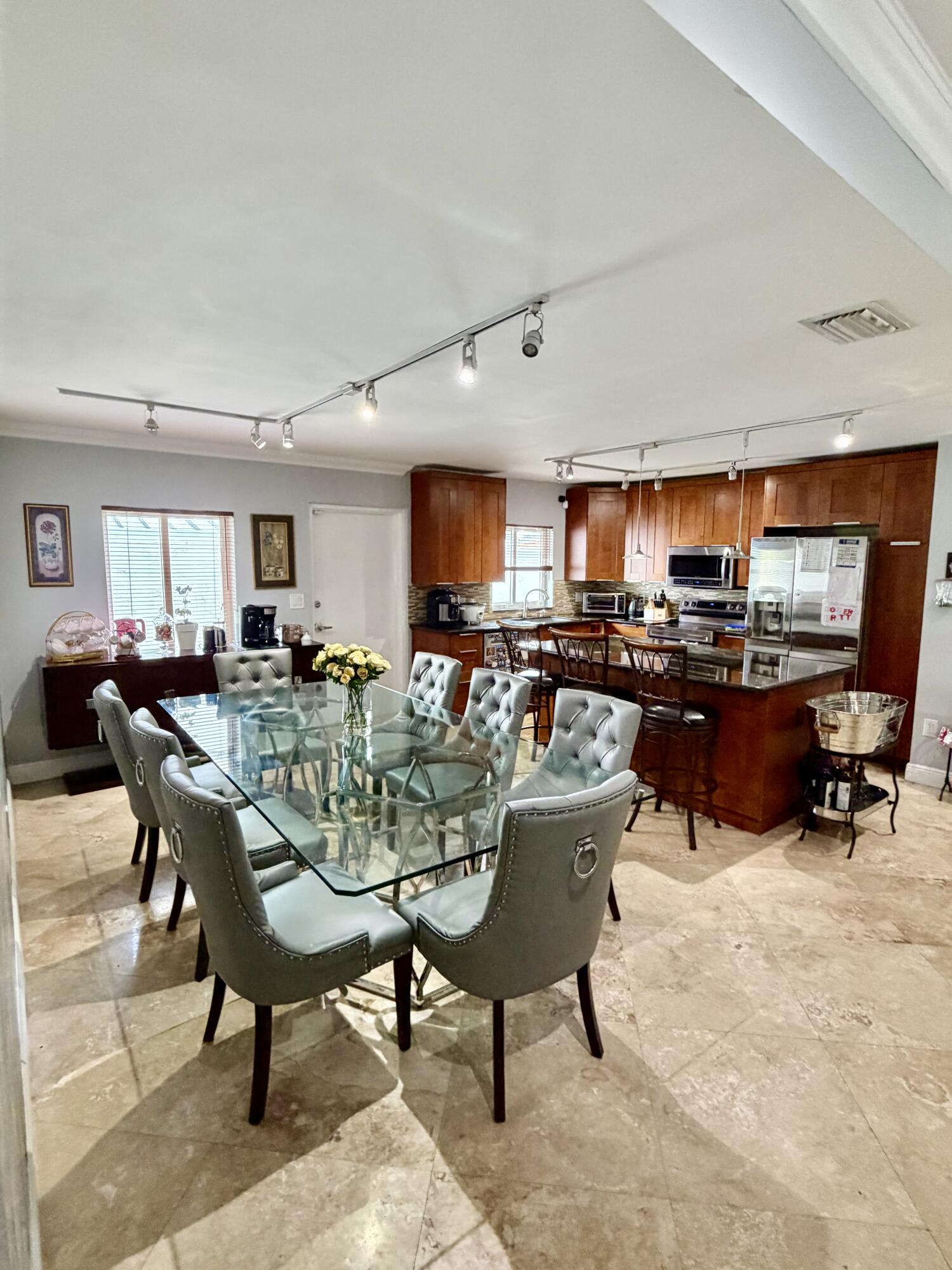 114 SW 57th, Miami FL 33144