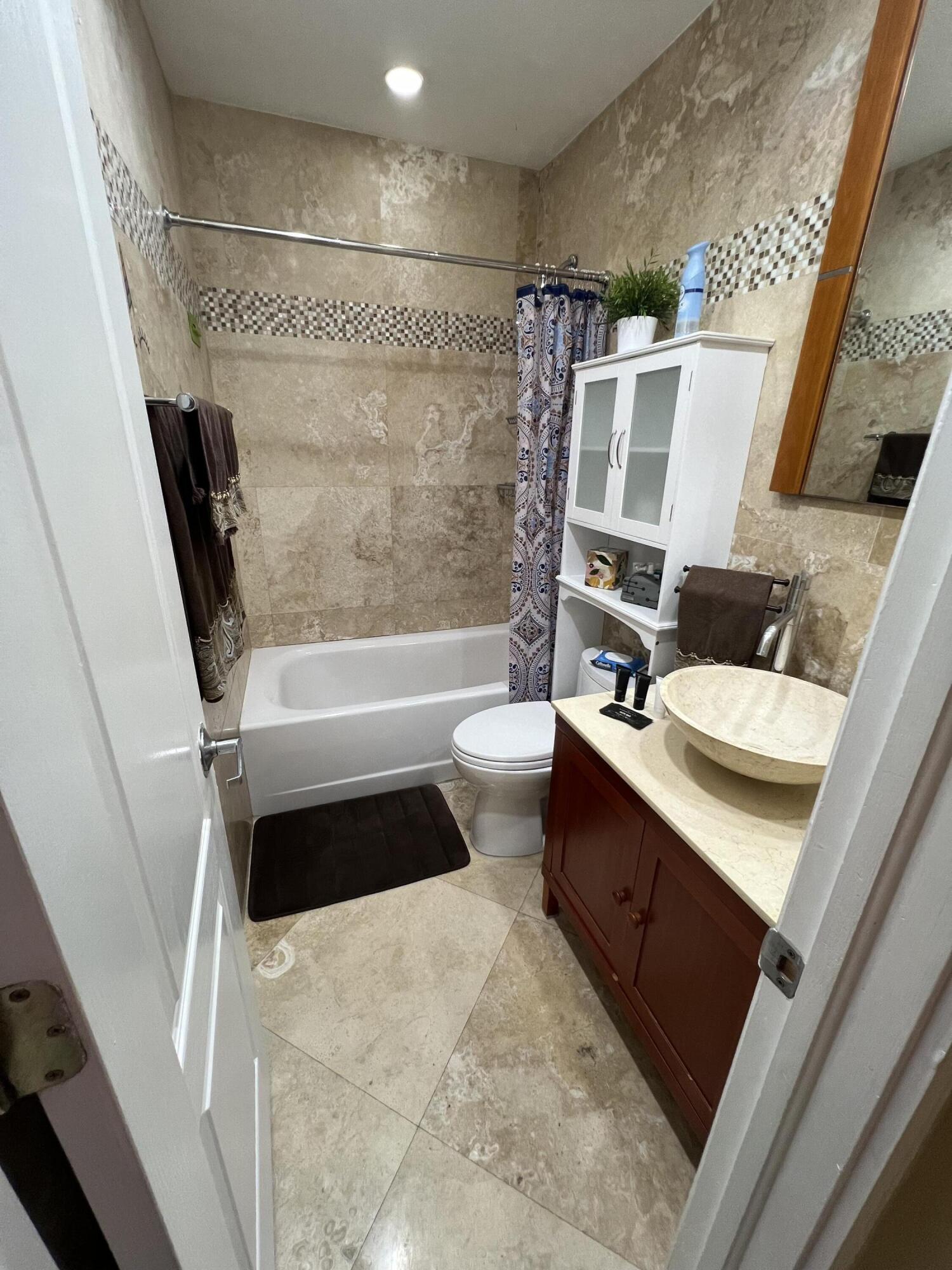 114 SW 57th, Miami FL 33144