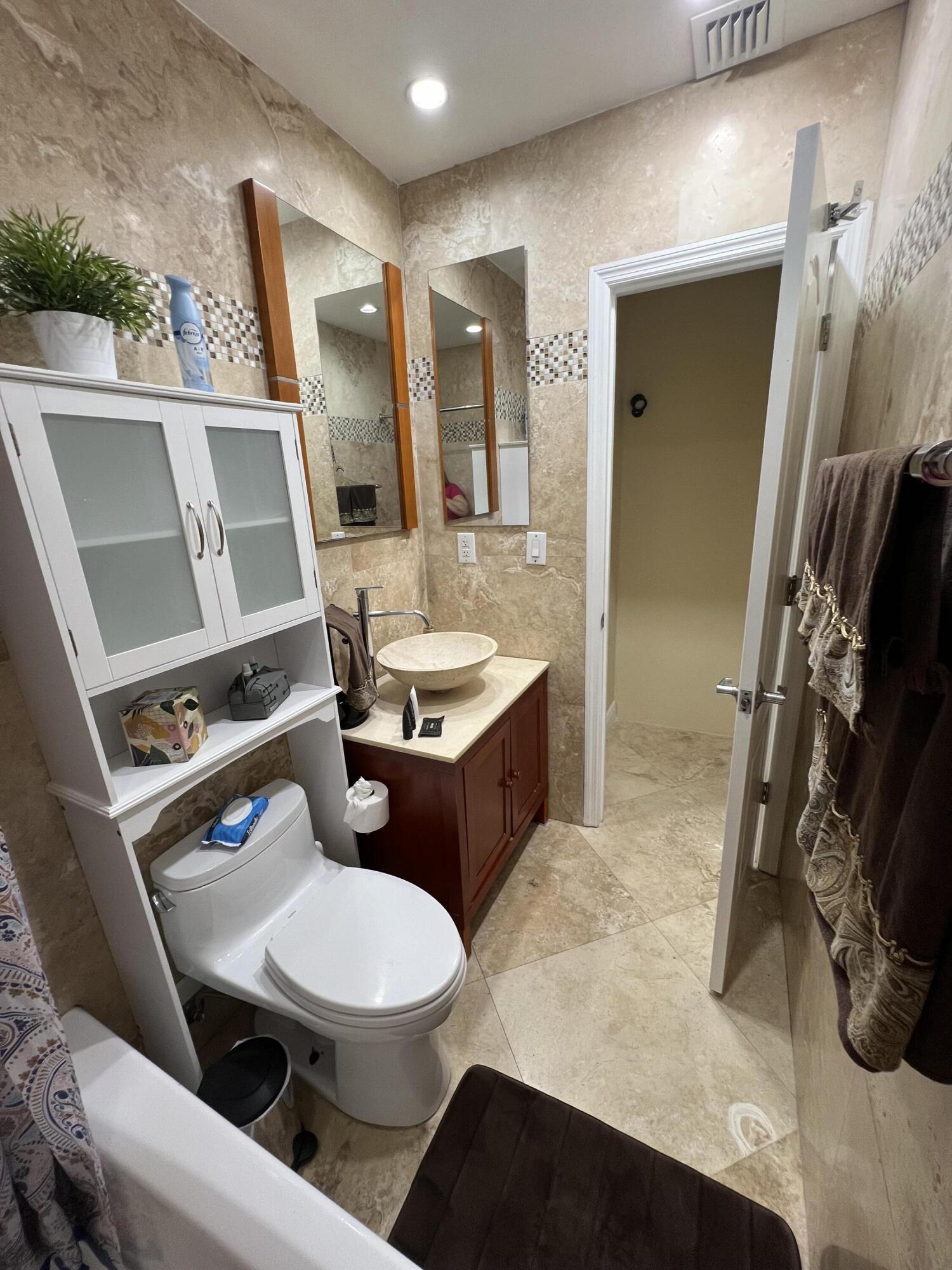 114 SW 57th, Miami FL 33144