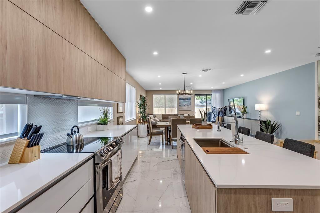 811 SW 10th, Fort Lauderdale FL 33315