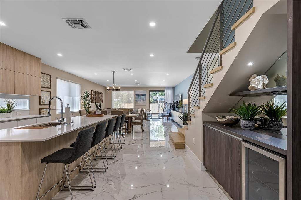 811 SW 10th, Fort Lauderdale FL 33315