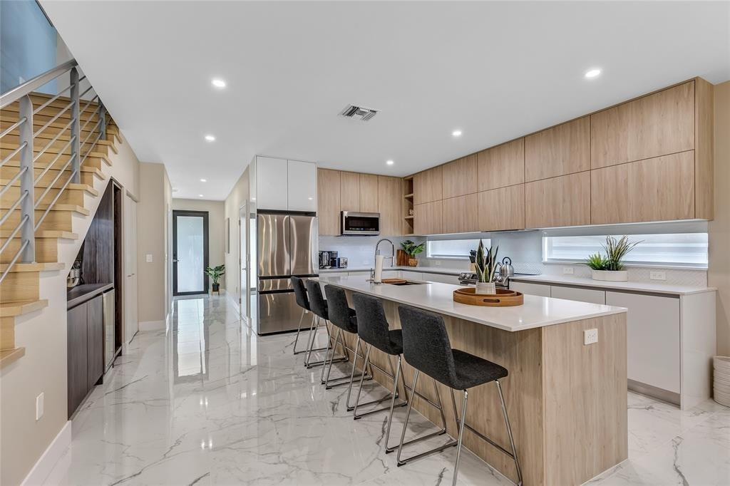 811 SW 10th, Fort Lauderdale FL 33315