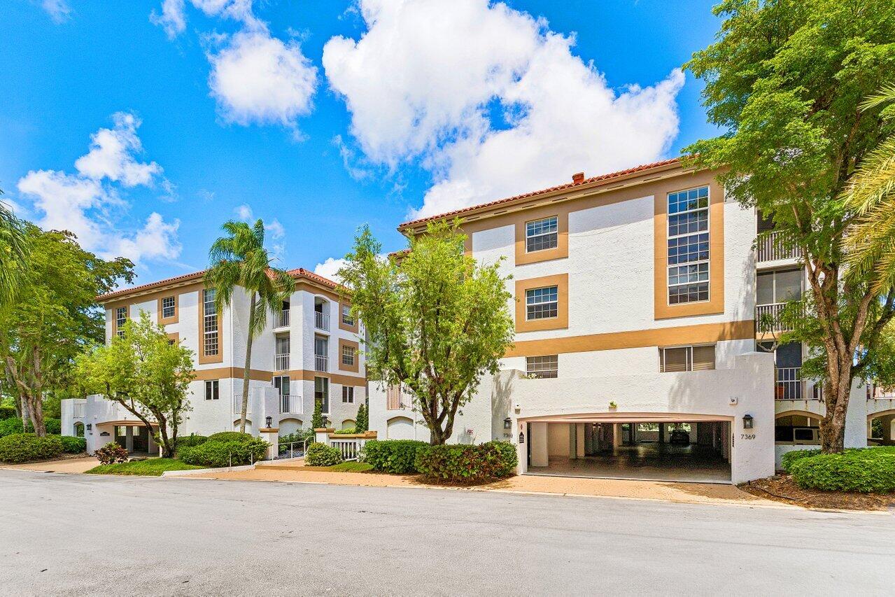 7369 Orangewood #103, Boca Raton FL 33433
