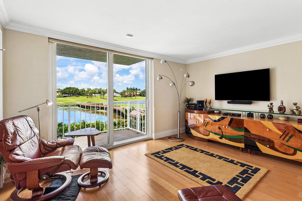 7369 Orangewood #103, Boca Raton FL 33433