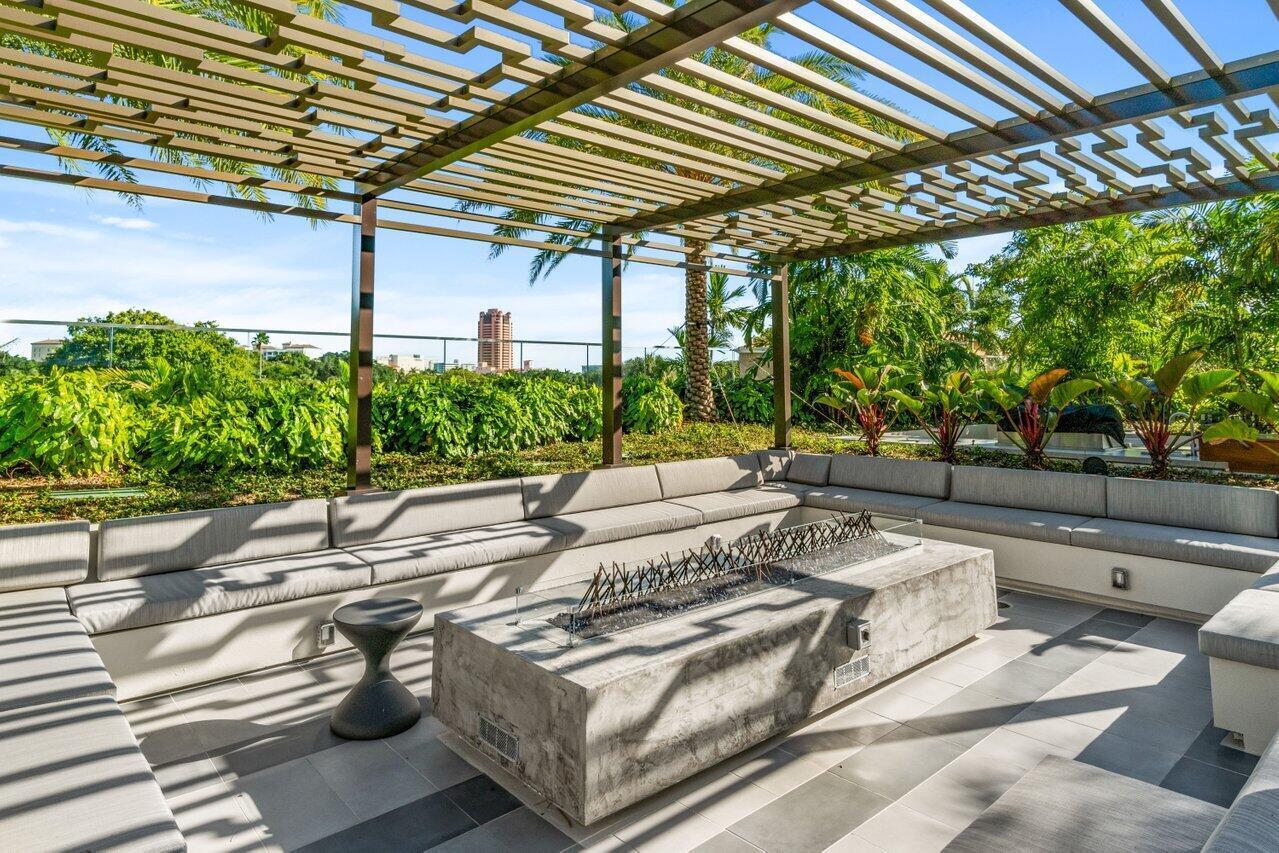 200 SE Mizner #211, Boca Raton FL 33432