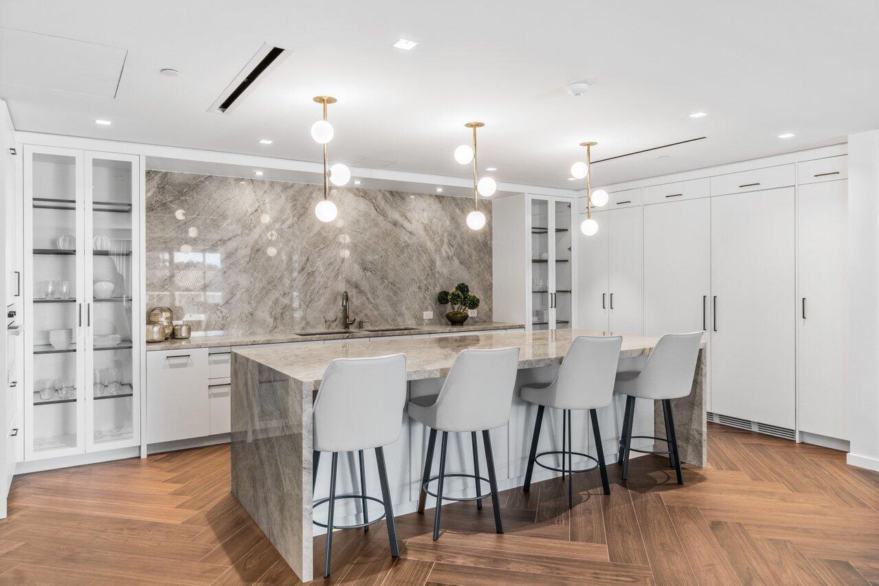200 SE Mizner #211, Boca Raton FL 33432