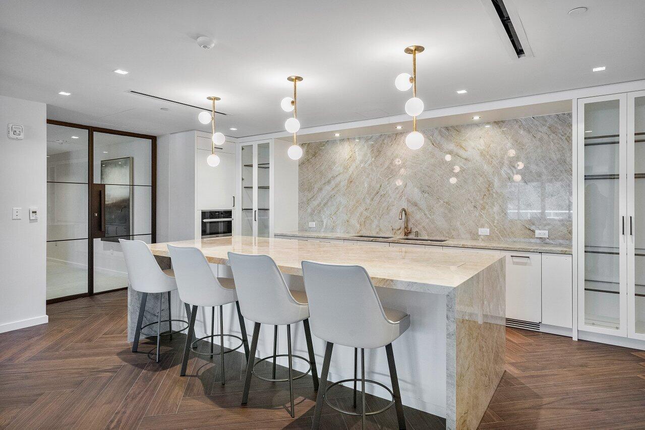 200 SE Mizner #211, Boca Raton FL 33432