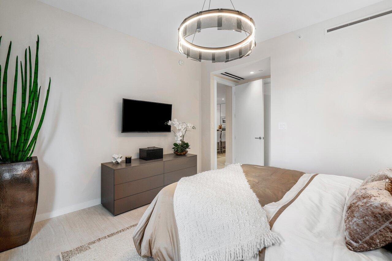 200 SE Mizner #211, Boca Raton FL 33432