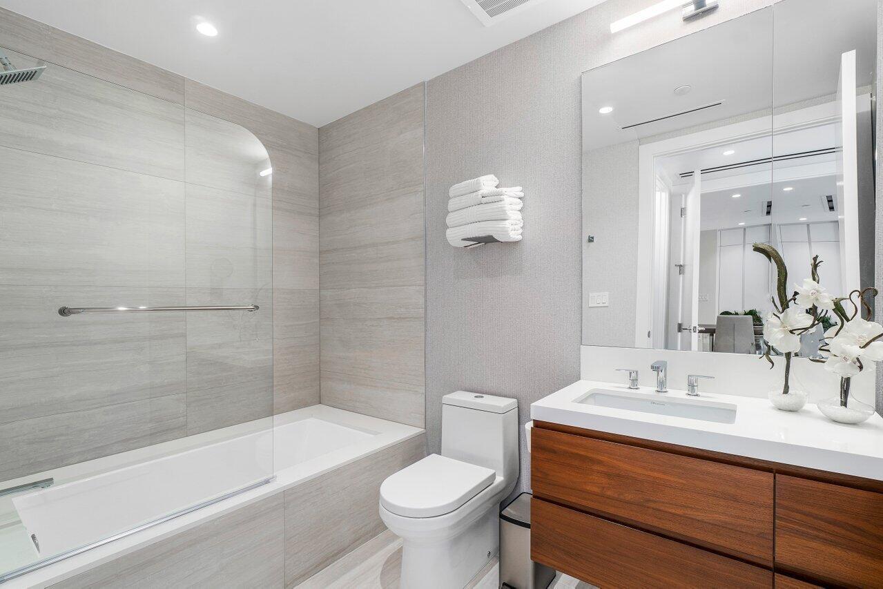 200 SE Mizner #211, Boca Raton FL 33432