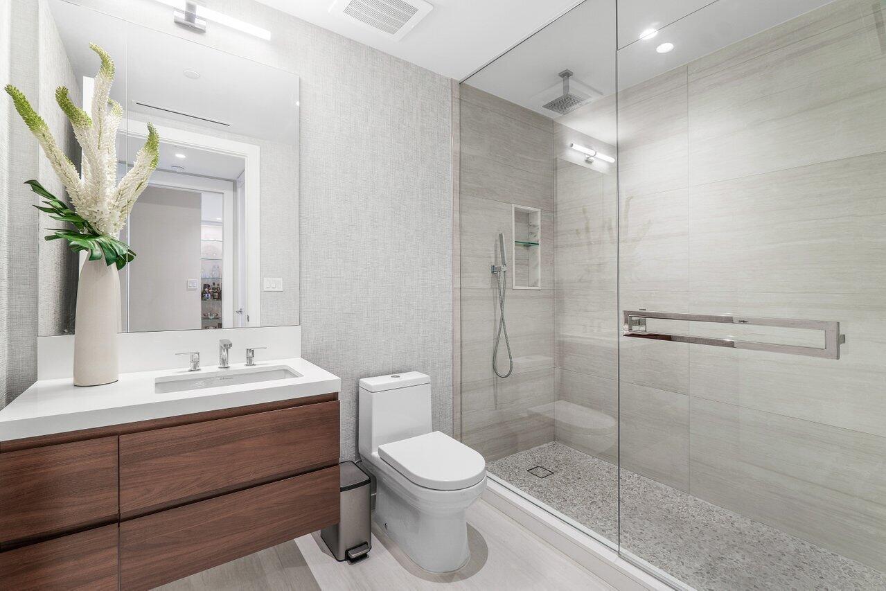200 SE Mizner #211, Boca Raton FL 33432