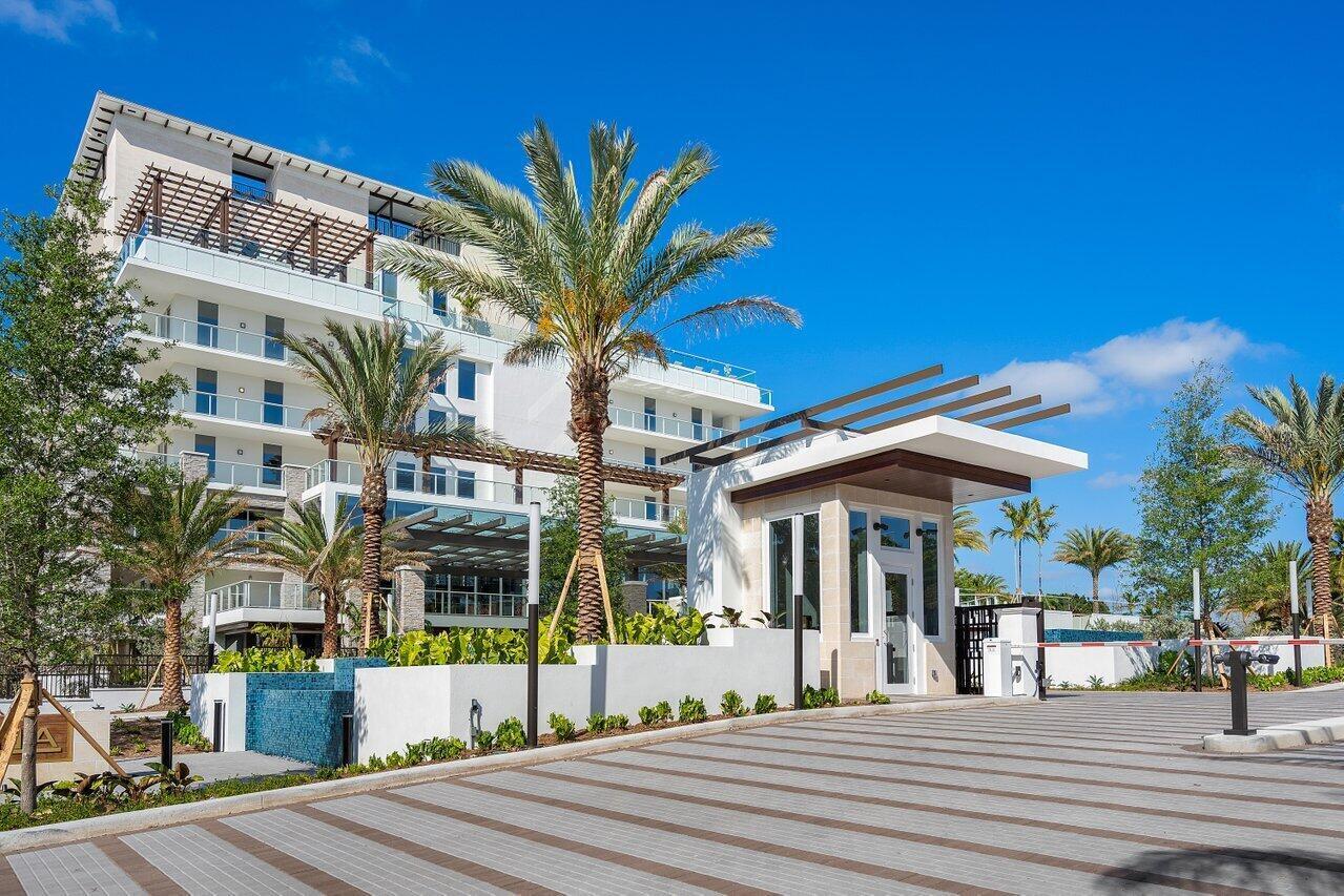 200 SE Mizner #211, Boca Raton FL 33432
