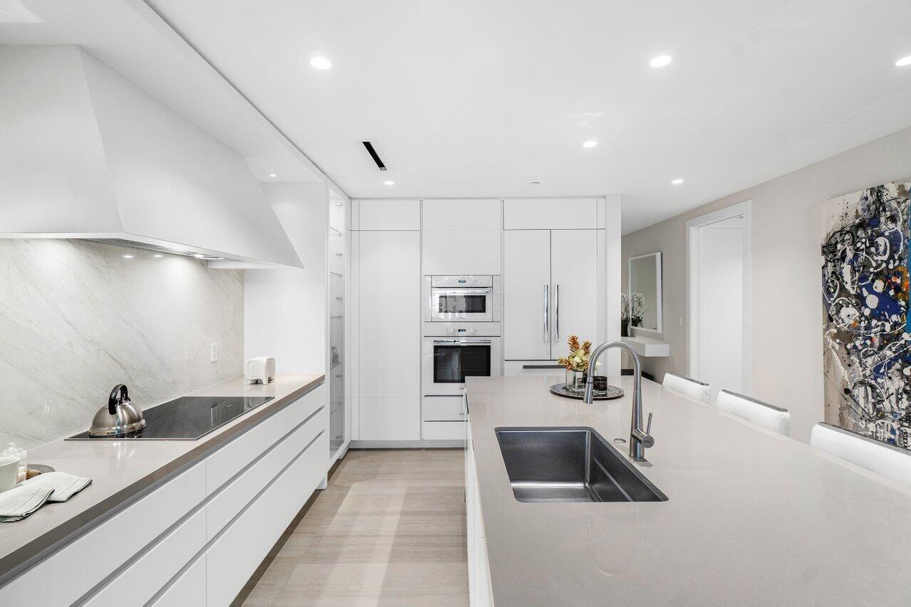 200 SE Mizner #211, Boca Raton FL 33432