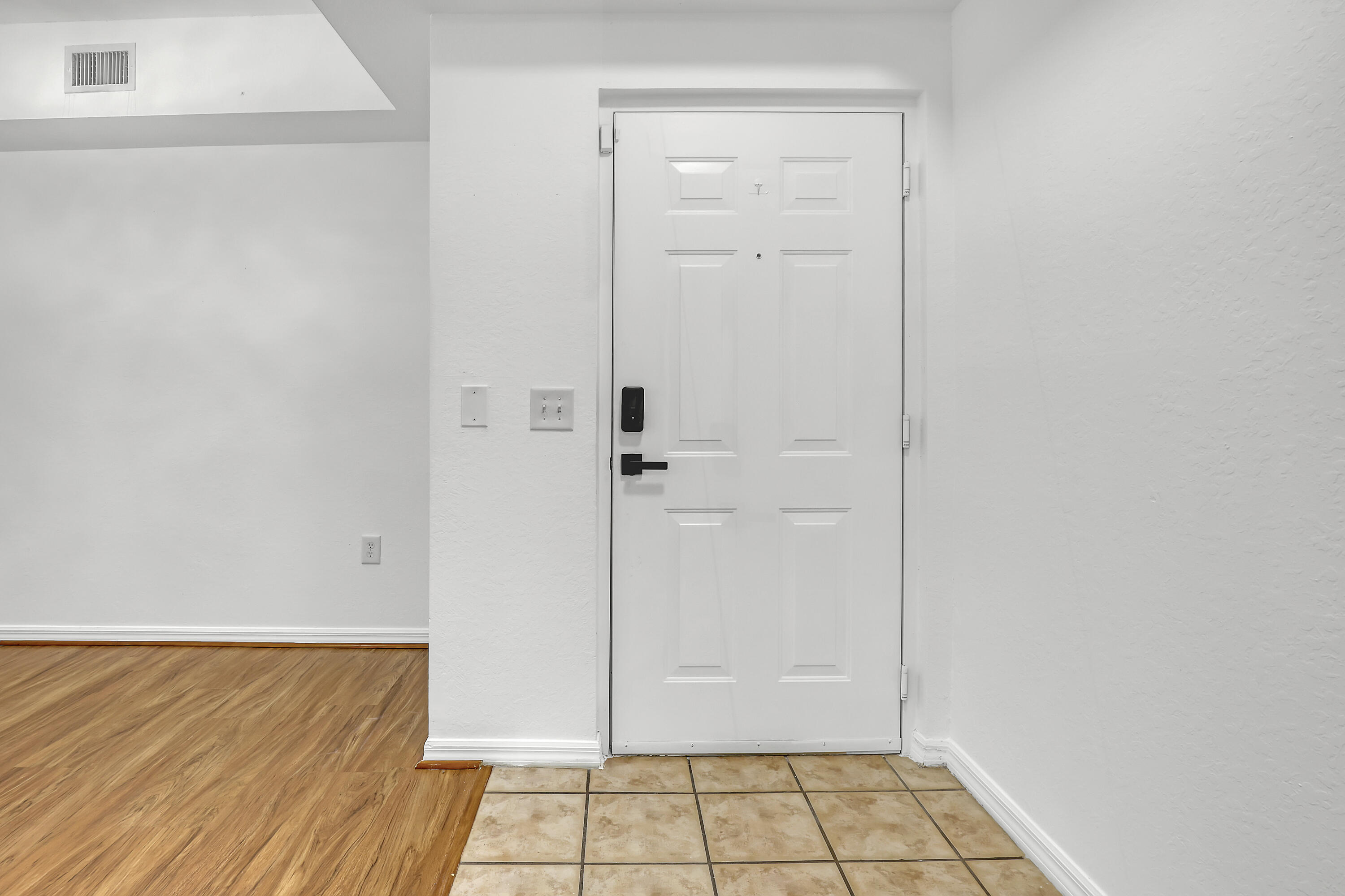 340 Crestwood #302, Royal Palm Beach FL 33411