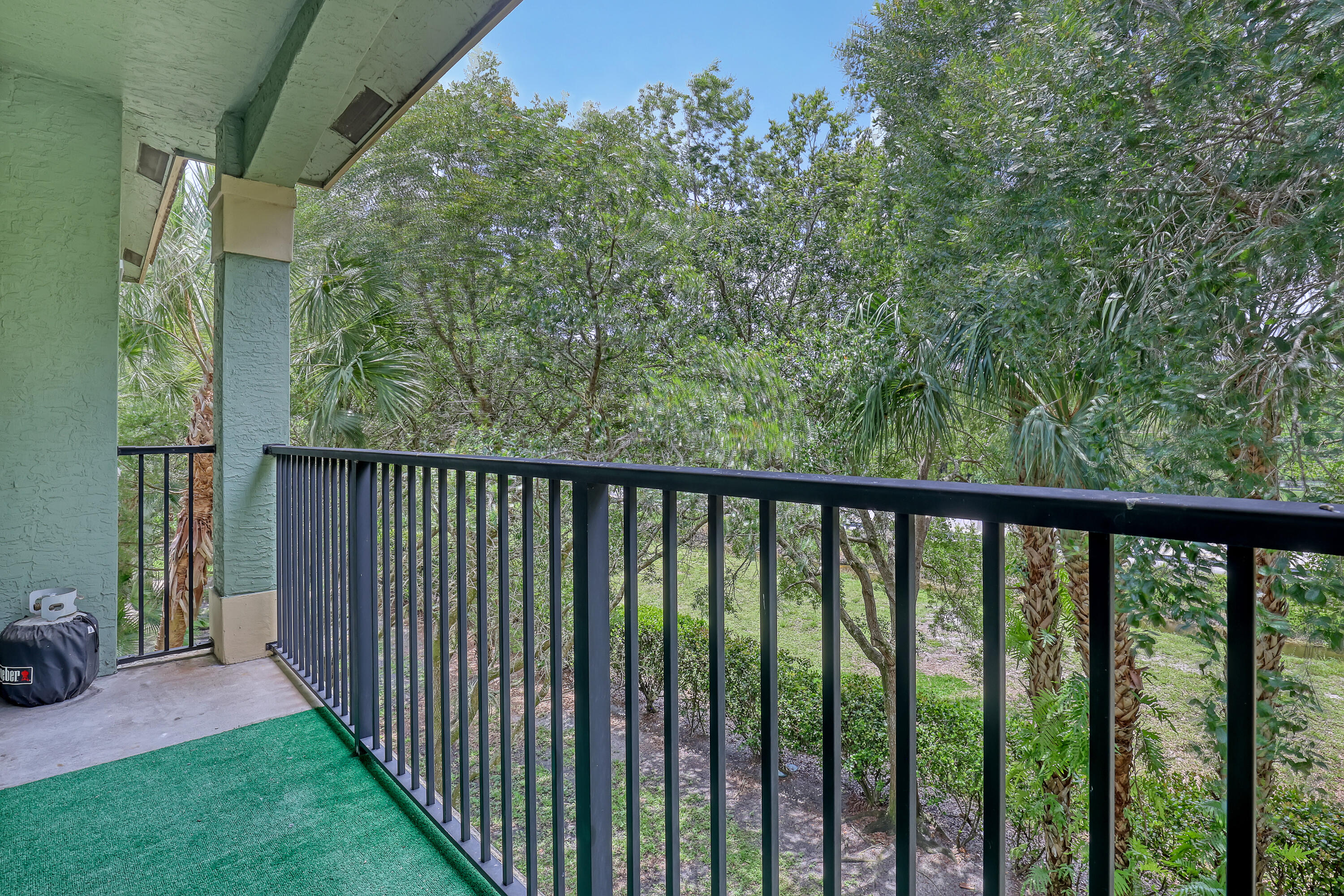 340 Crestwood #302, Royal Palm Beach FL 33411