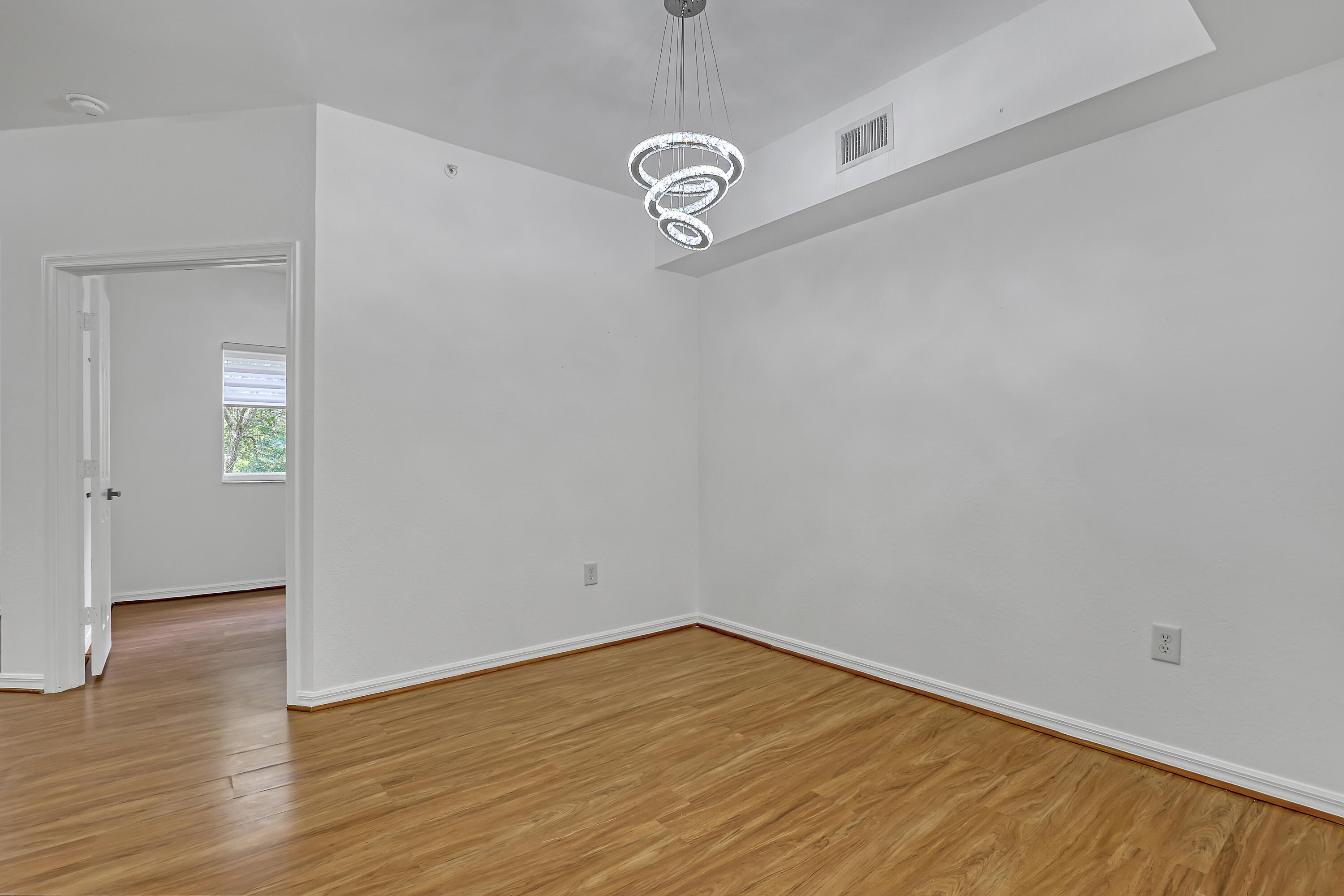 340 Crestwood #302, Royal Palm Beach FL 33411