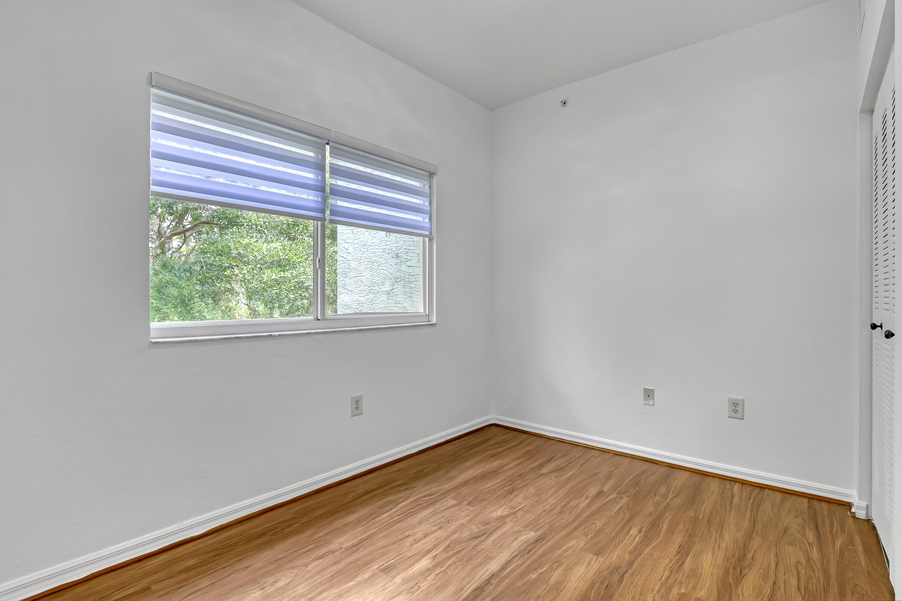 340 Crestwood #302, Royal Palm Beach FL 33411