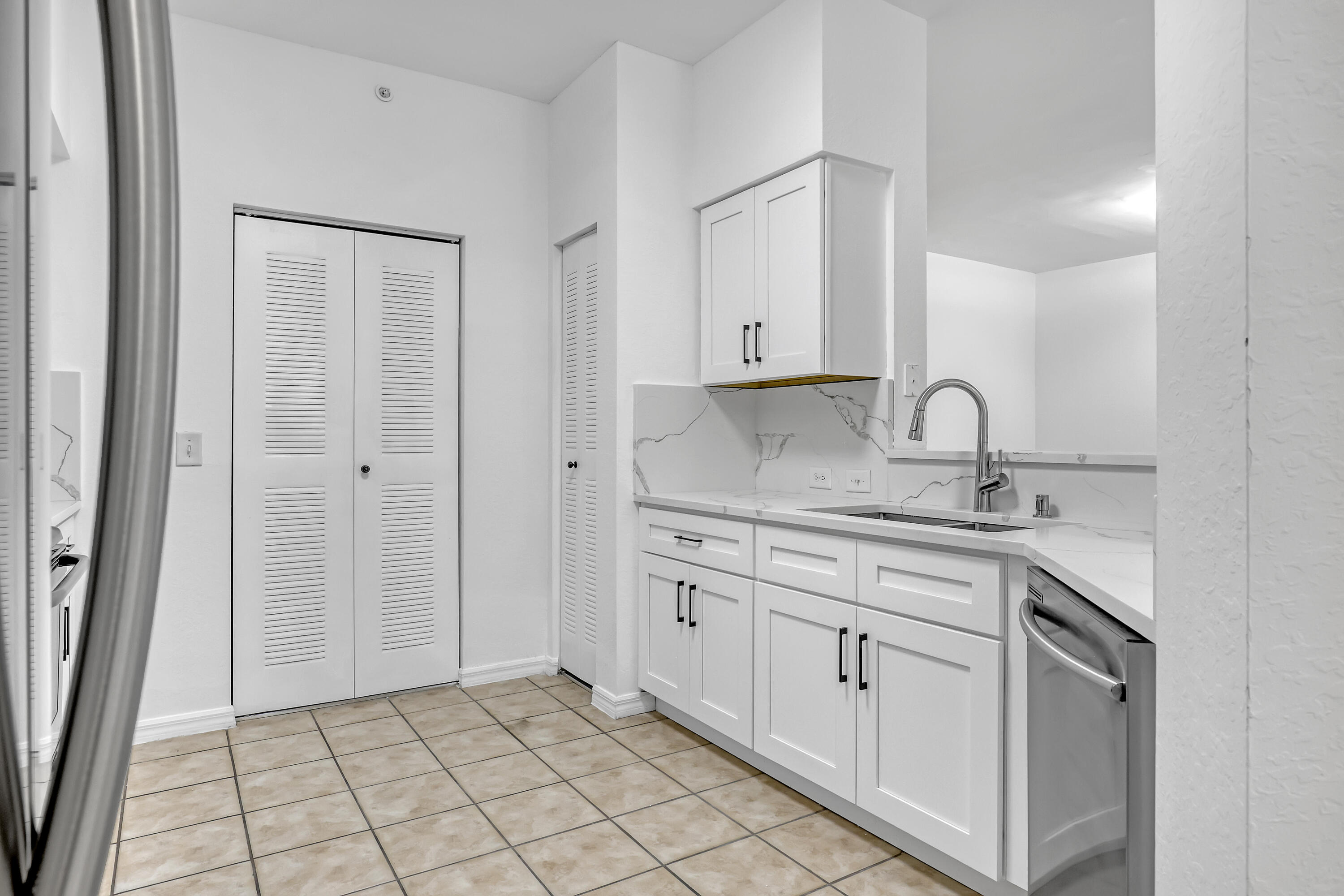 340 Crestwood #302, Royal Palm Beach FL 33411