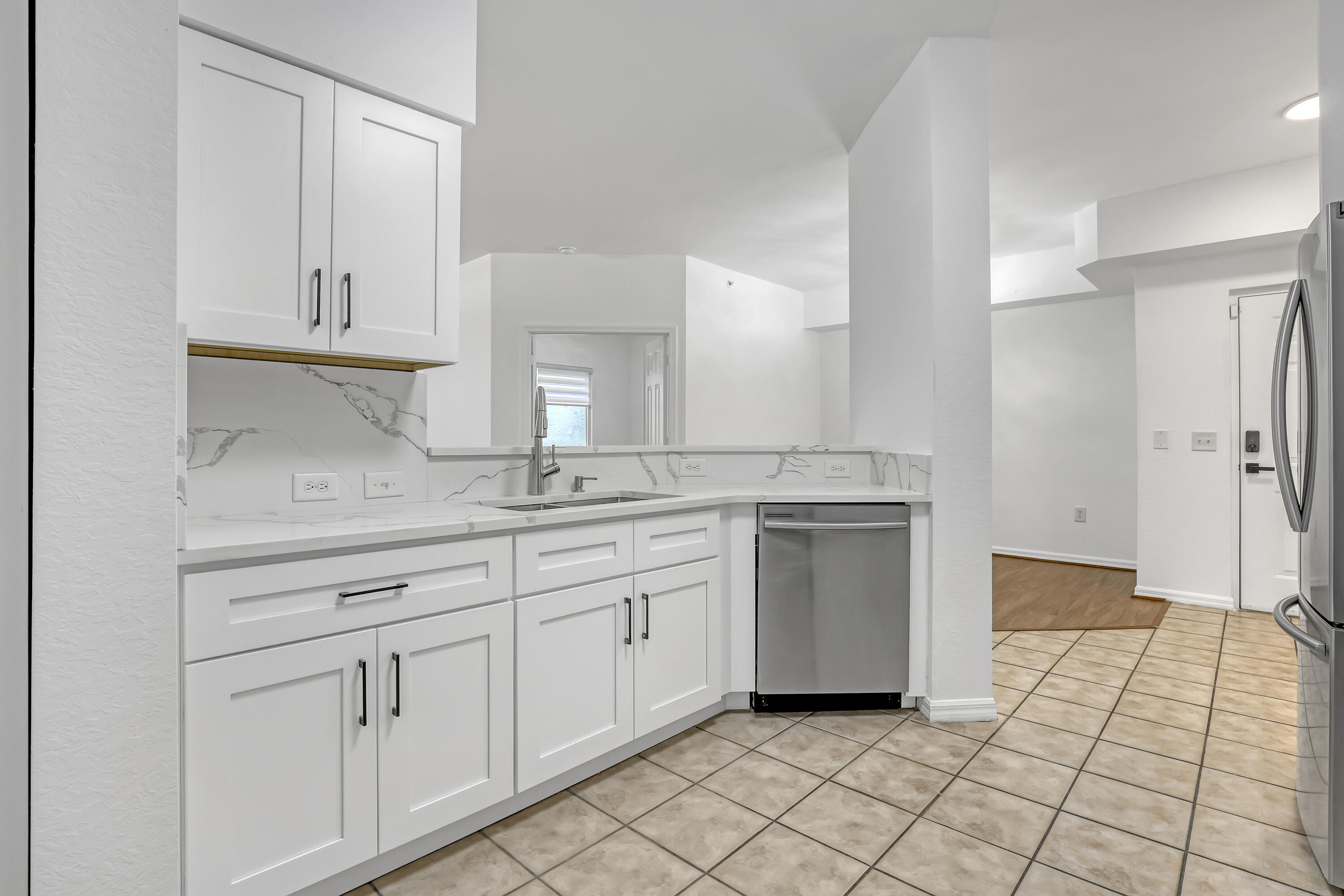 340 Crestwood #302, Royal Palm Beach FL 33411
