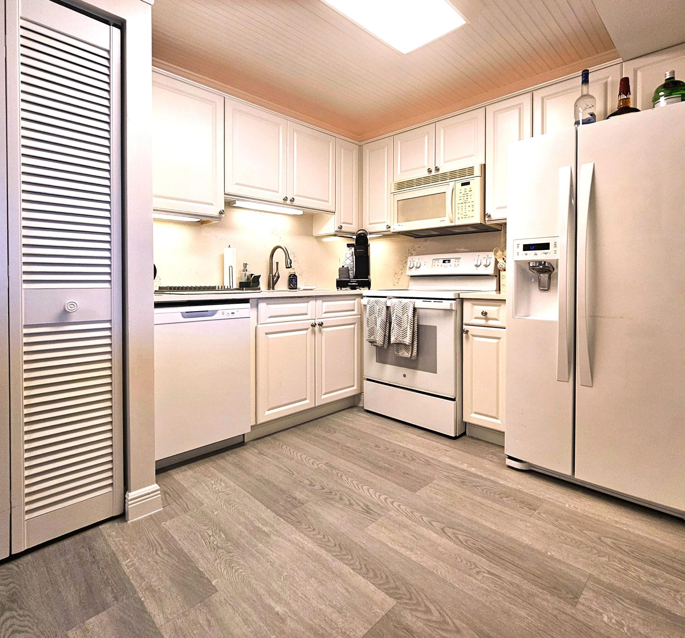 1357 NE Ocean #215, Stuart FL 34996
