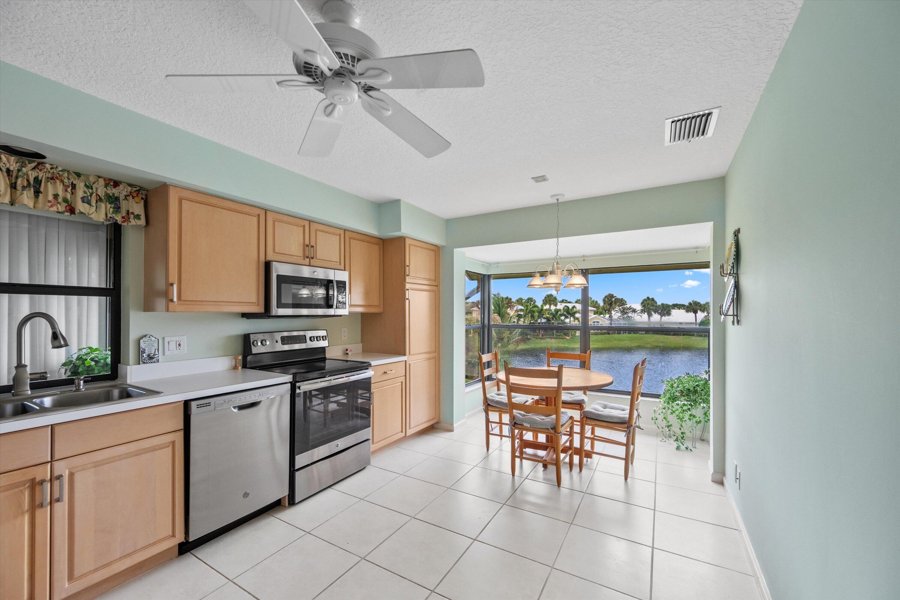 3971 Schooner Pointe #201, Jupiter FL 33477