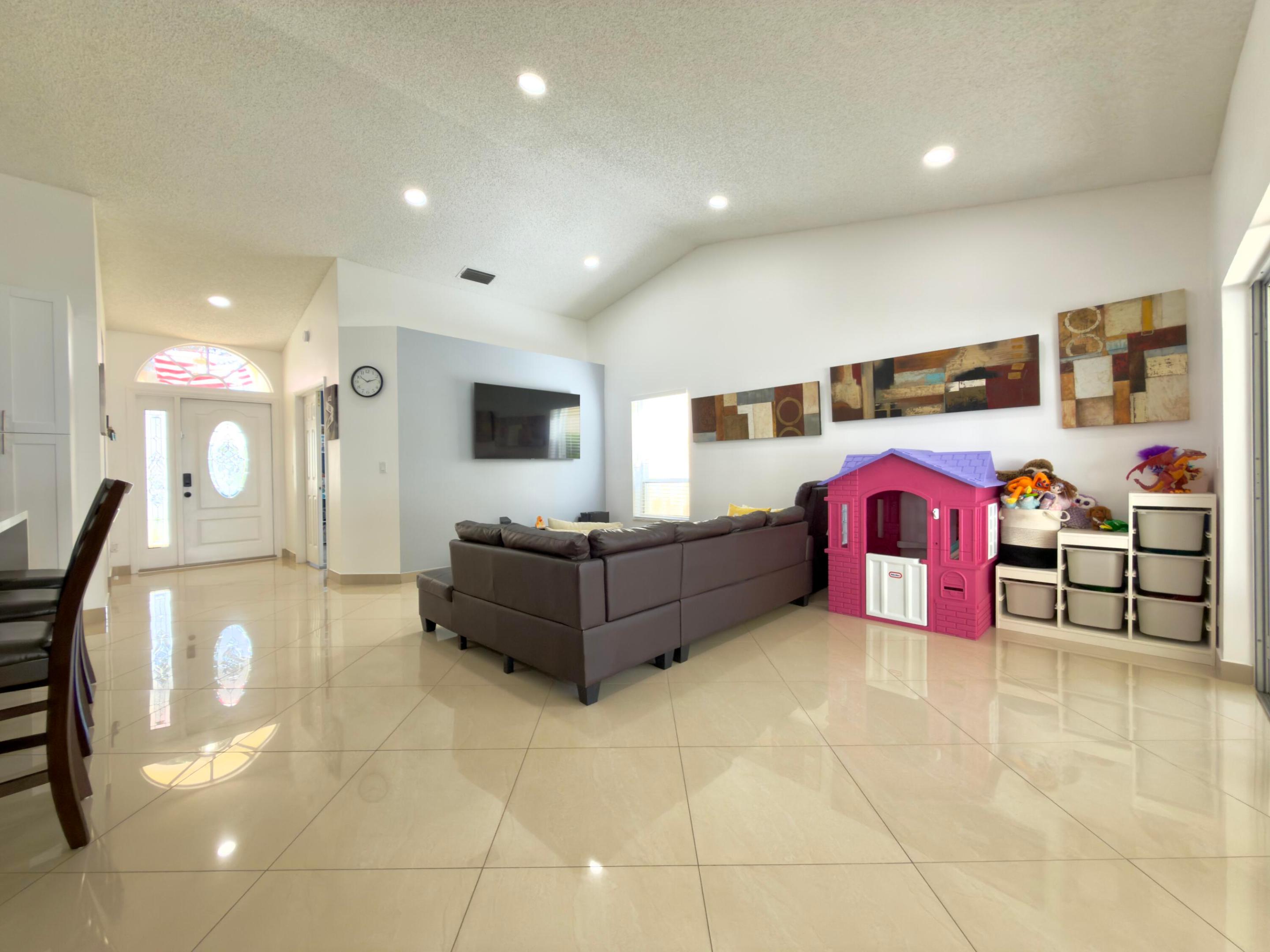 10189 Balsa, Palm Beach Gardens FL 33410