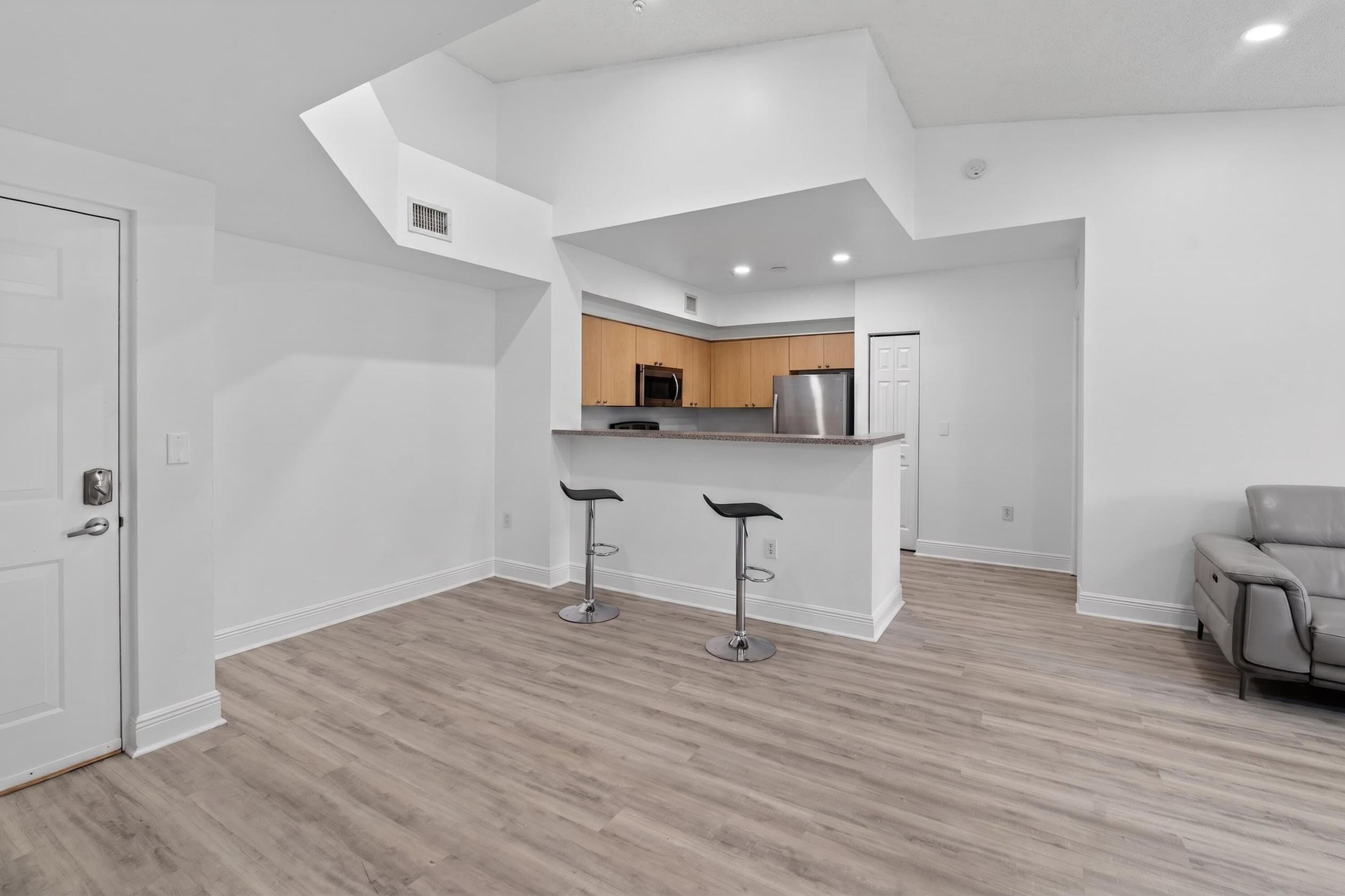 8020 N Nob Hill #305, Tamarac FL 33321