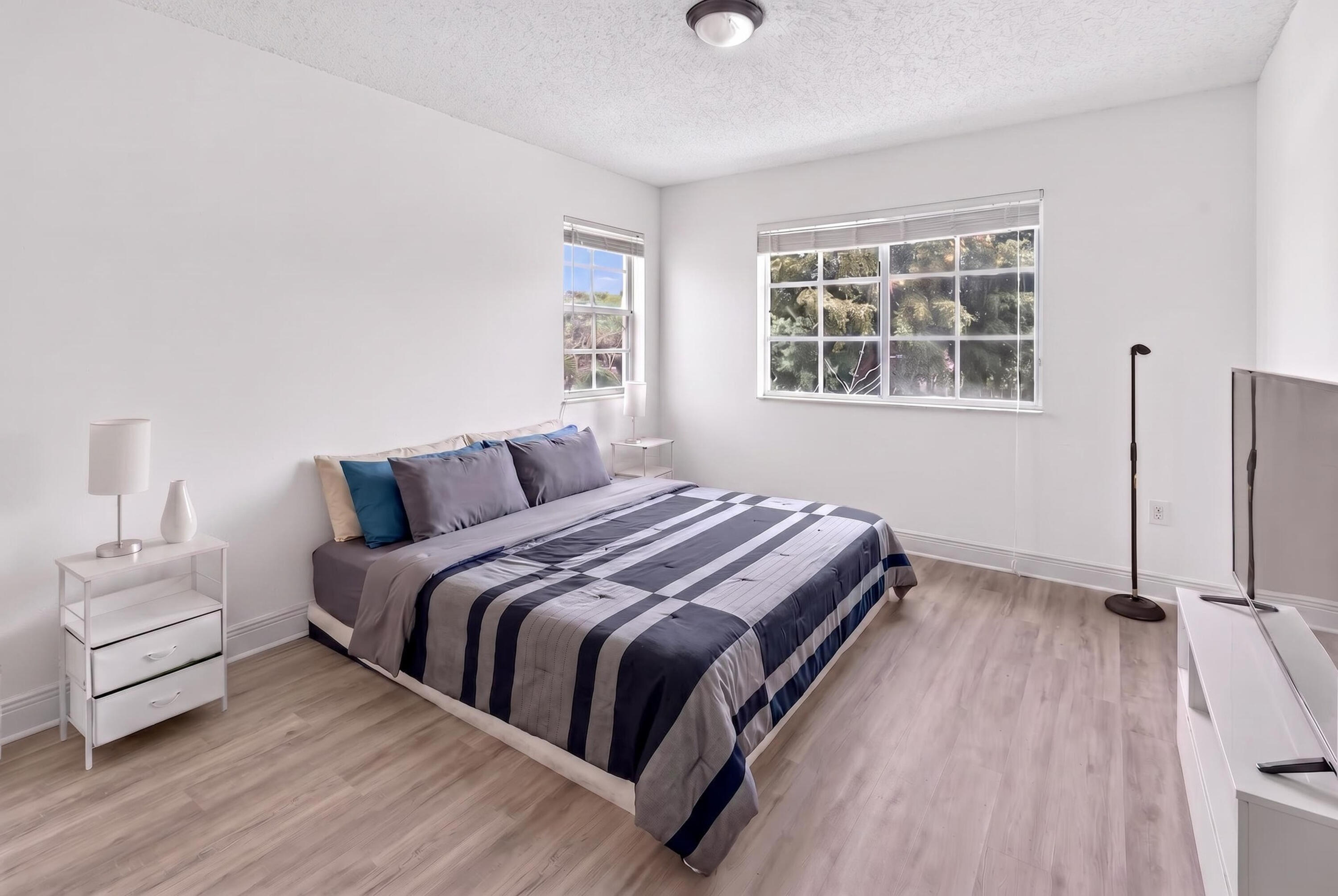 8020 N Nob Hill #305, Tamarac FL 33321