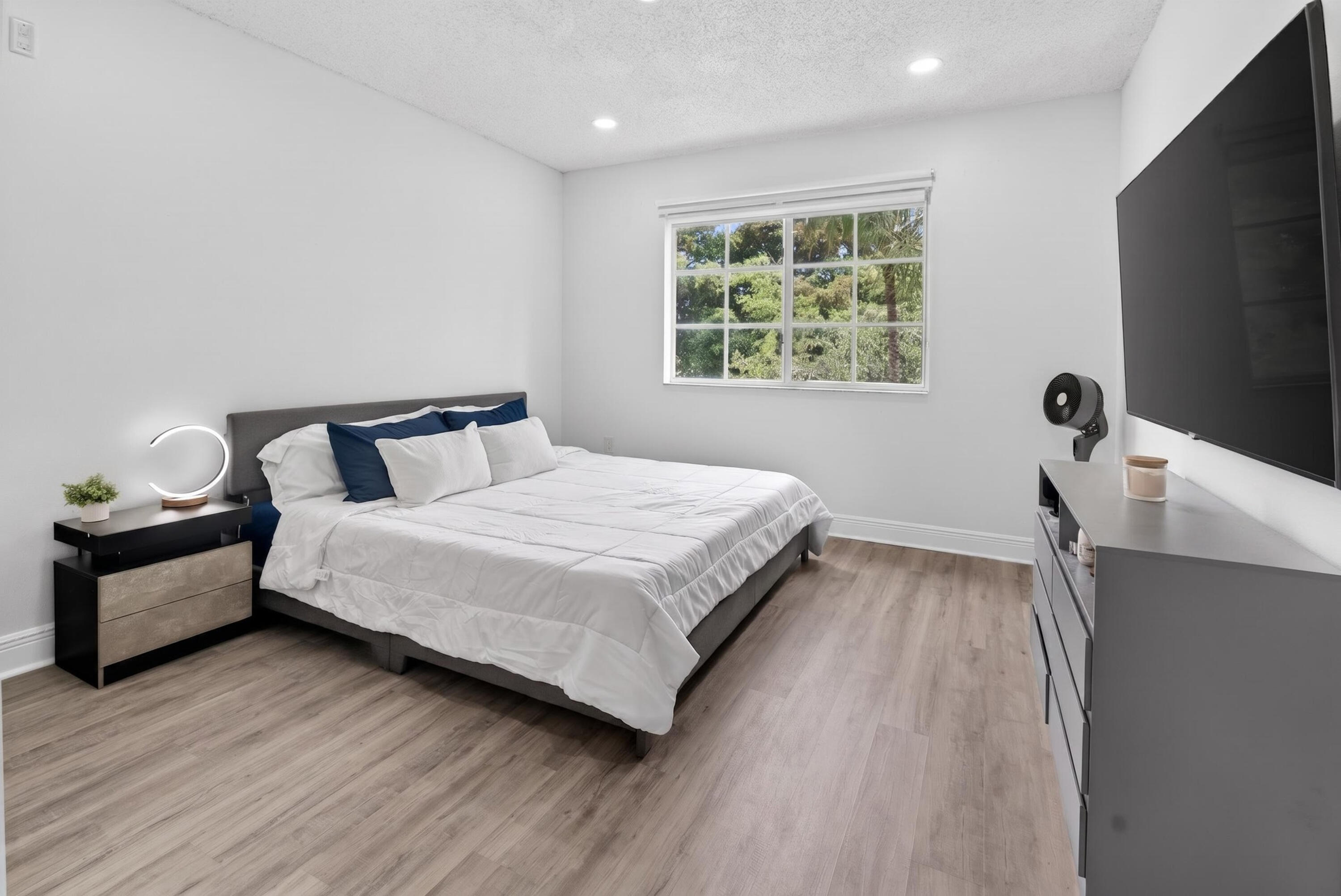 8020 N Nob Hill #305, Tamarac FL 33321