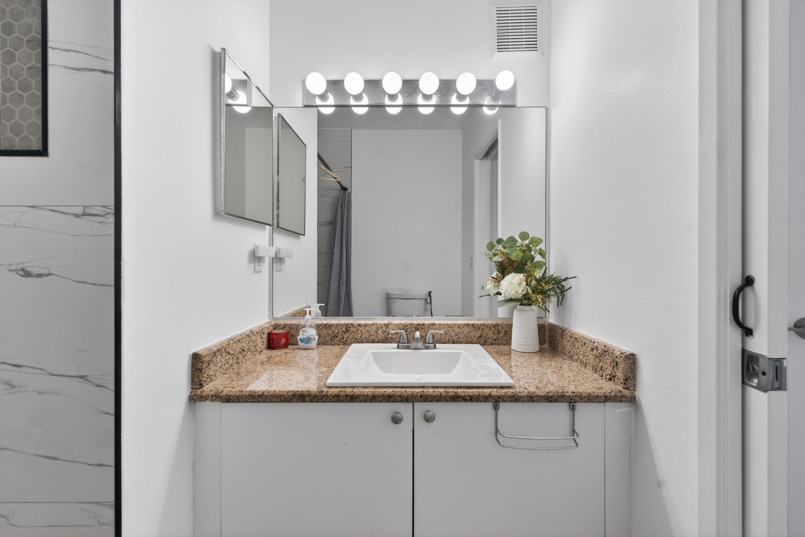 8020 N Nob Hill #305, Tamarac FL 33321