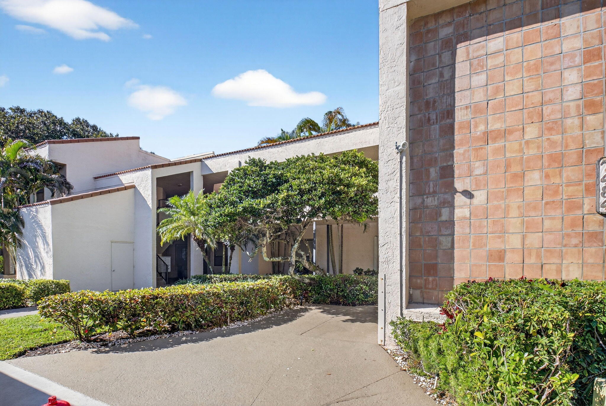 7484 La Paz #103, Boca Raton FL 33433