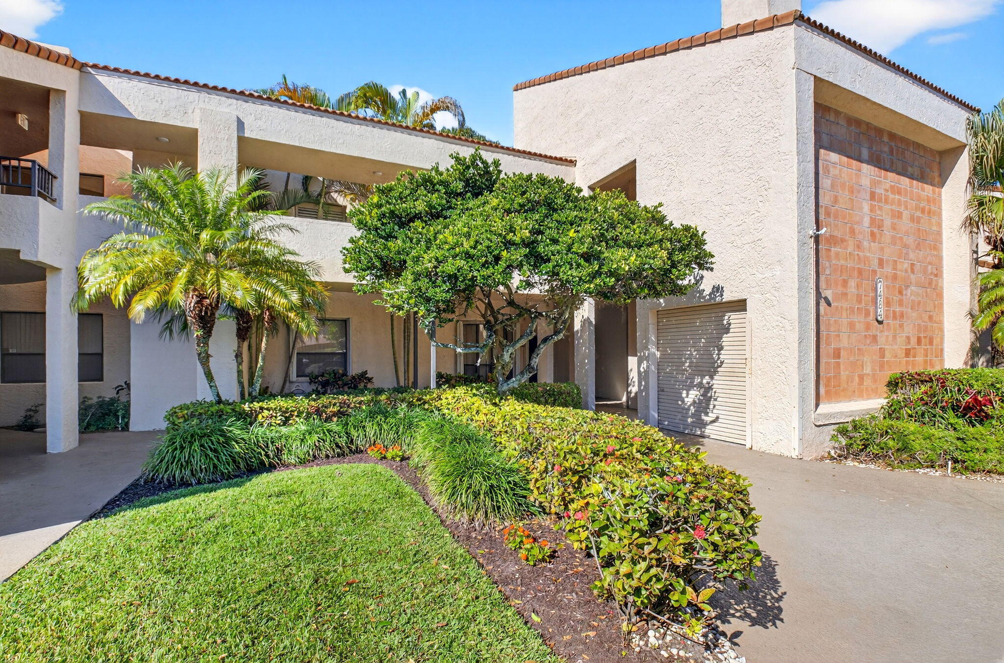 7484 La Paz #103, Boca Raton FL 33433
