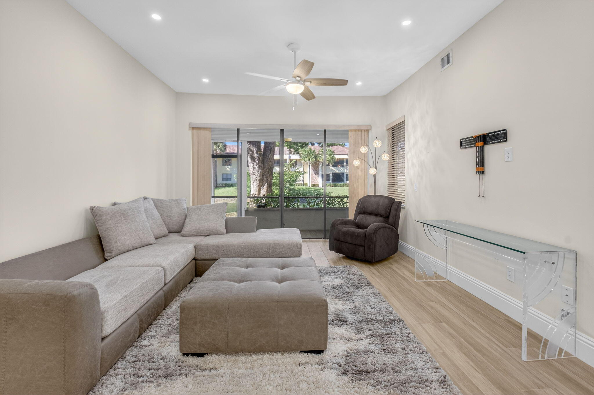 7484 La Paz #103, Boca Raton FL 33433