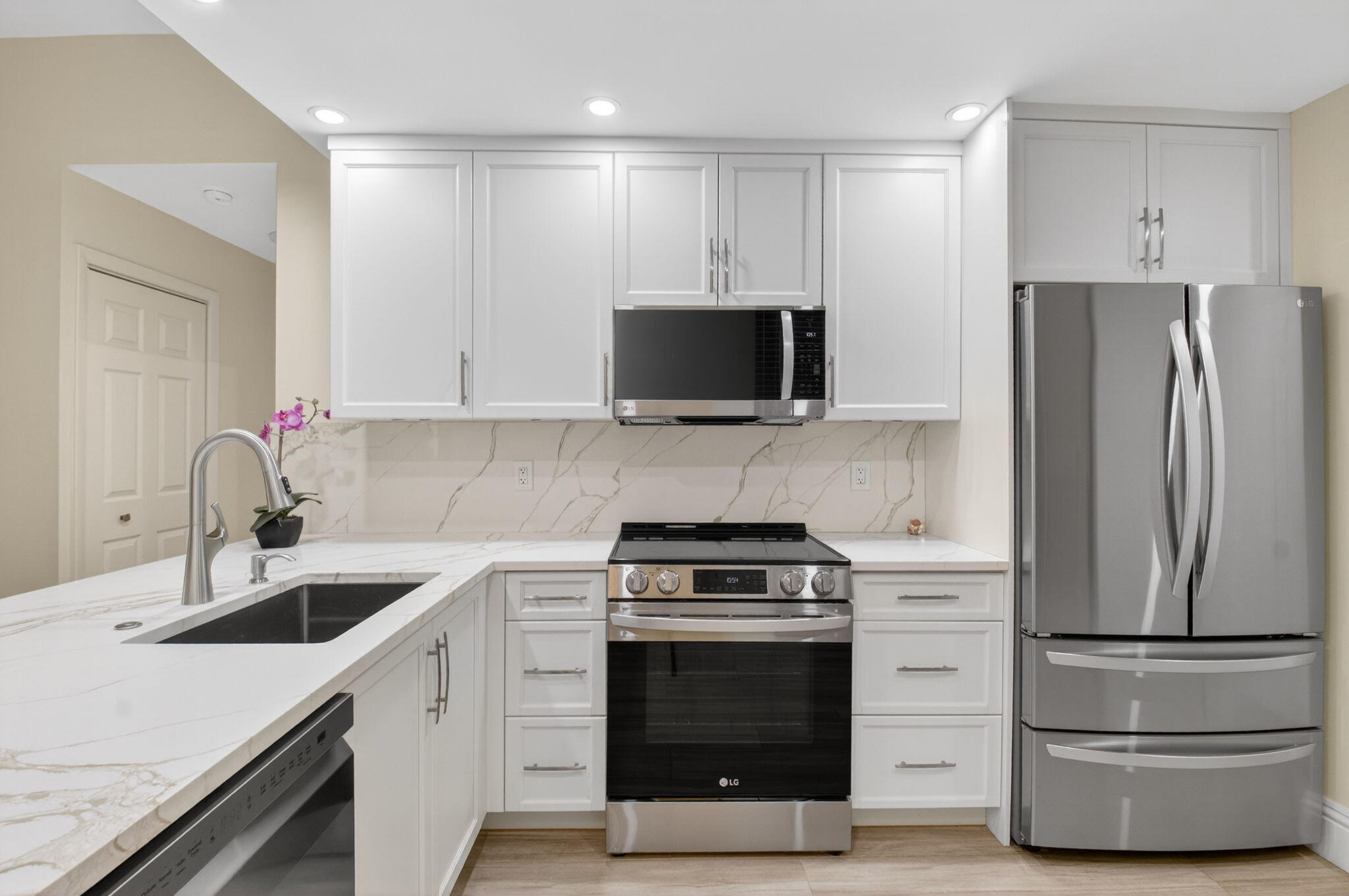 7484 La Paz #103, Boca Raton FL 33433
