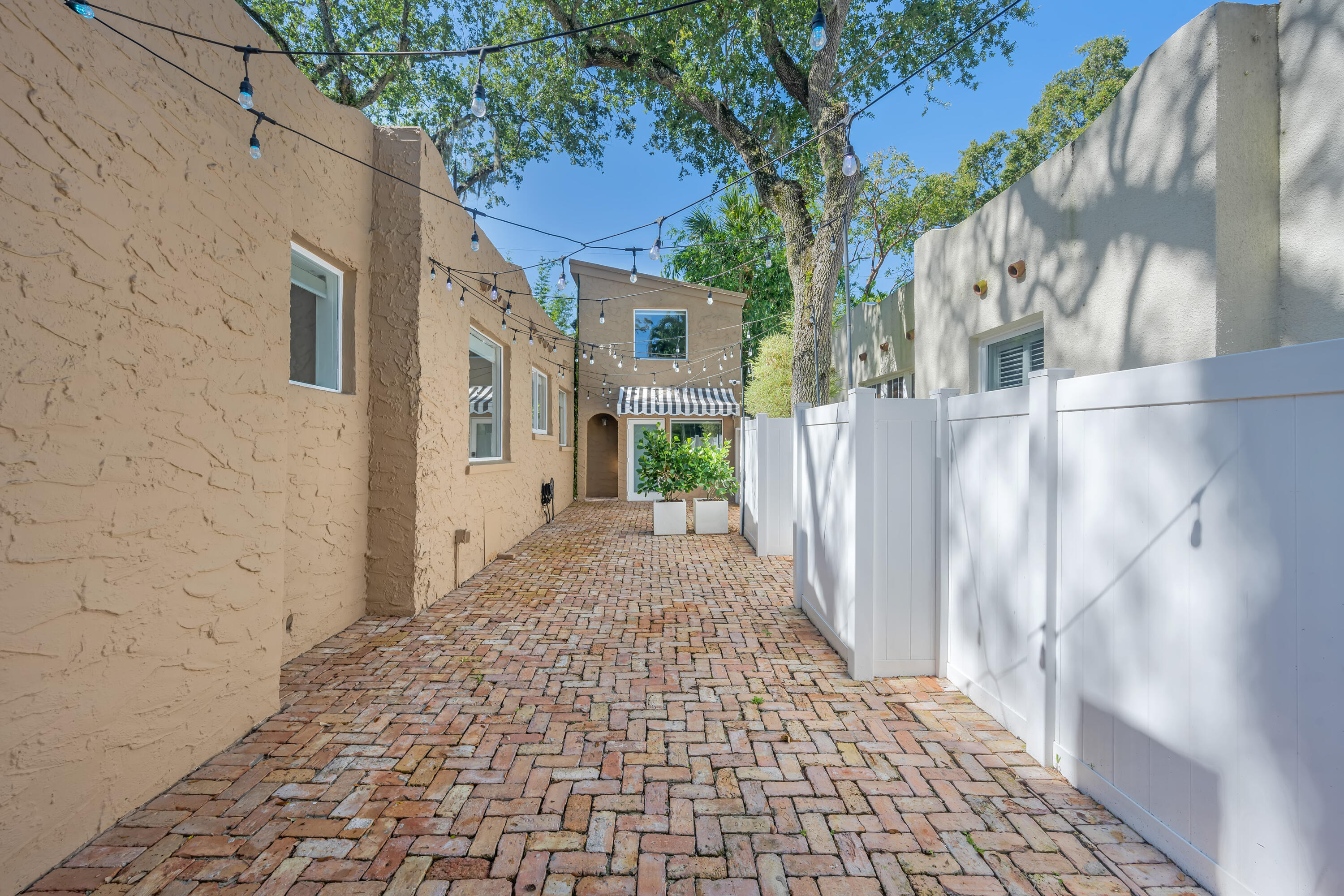 1612 SE 2nd, Fort Lauderdale FL 33301