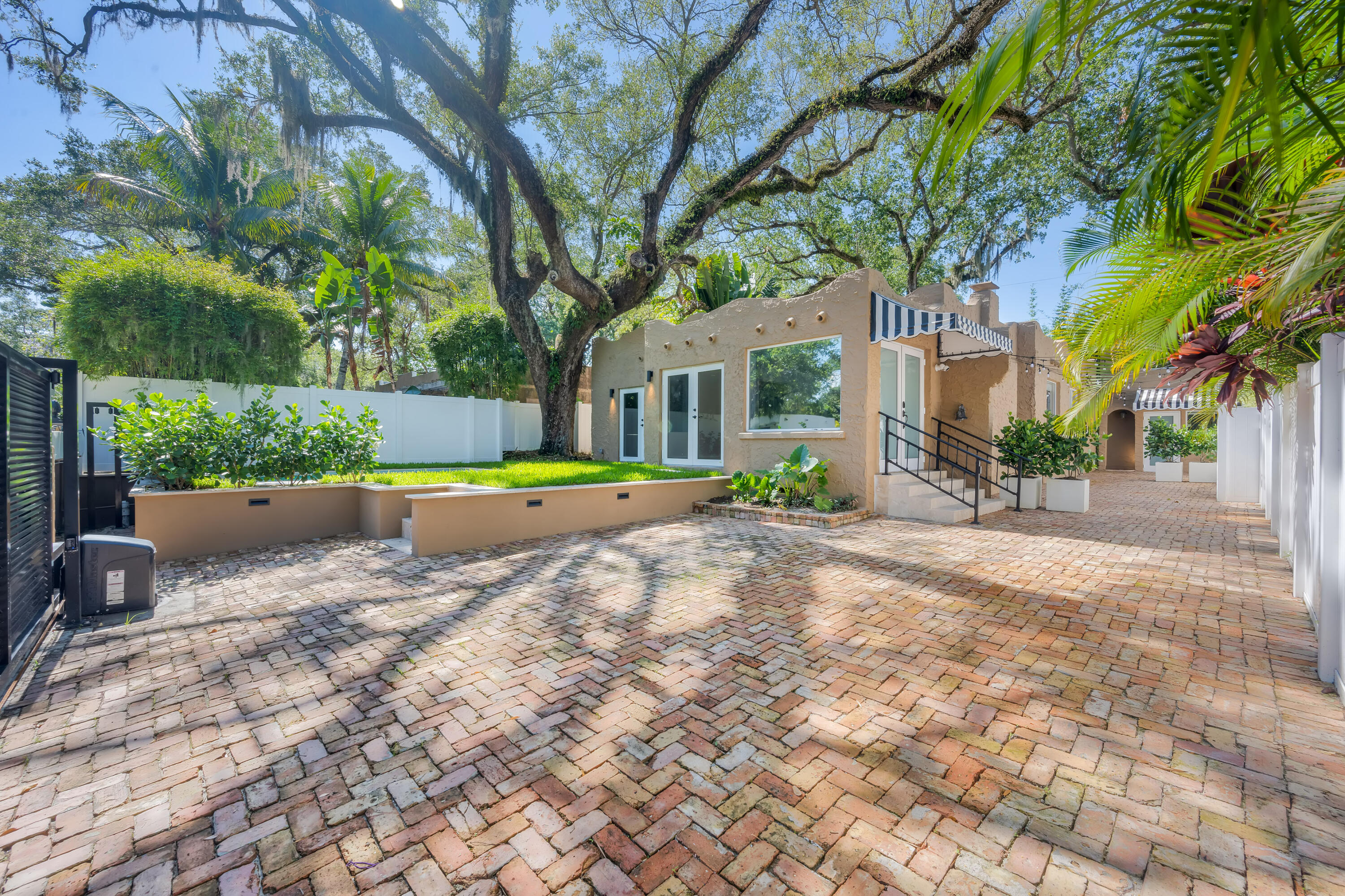 1612 SE 2nd, Fort Lauderdale FL 33301