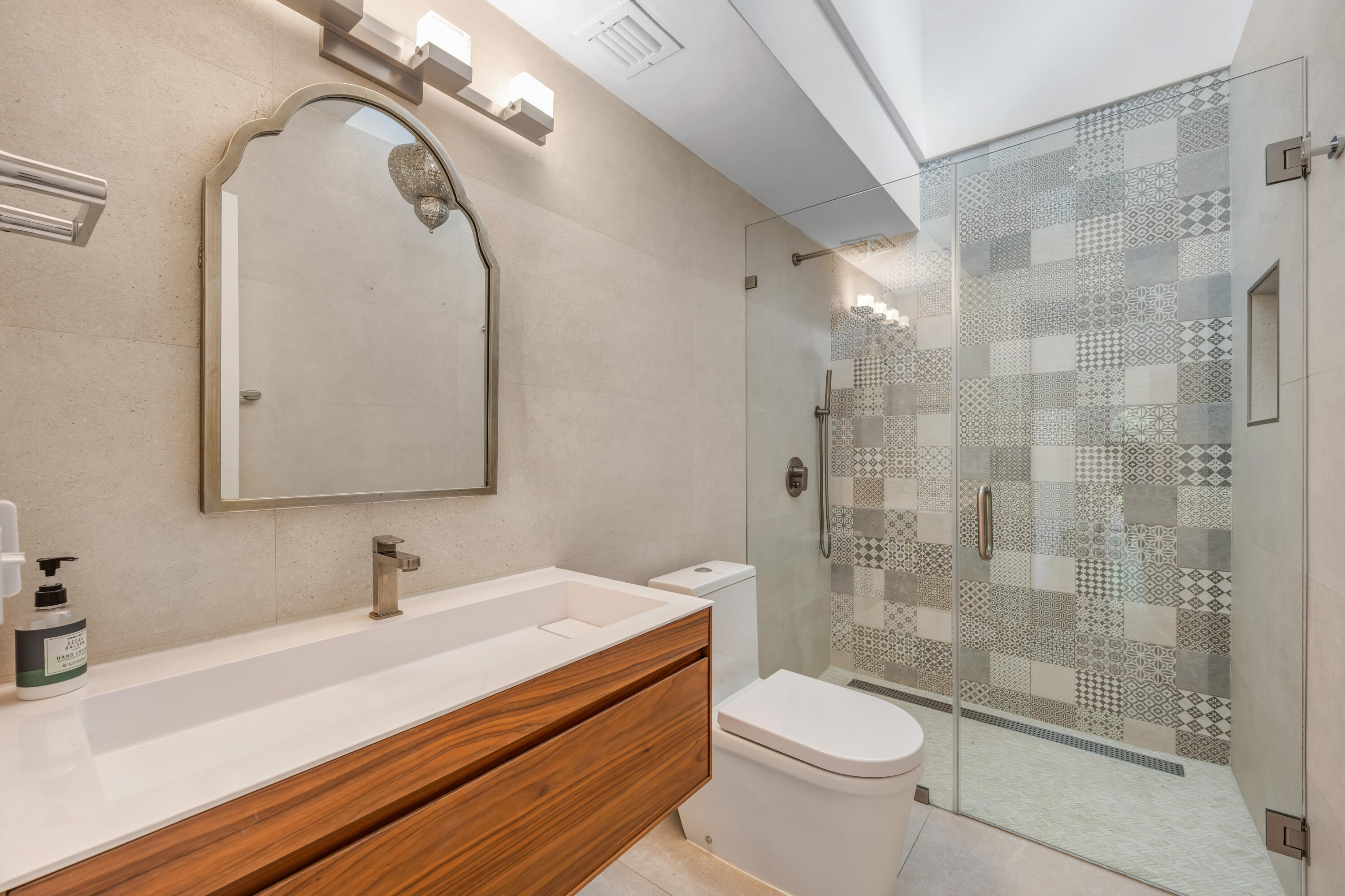 1612 SE 2nd, Fort Lauderdale FL 33301