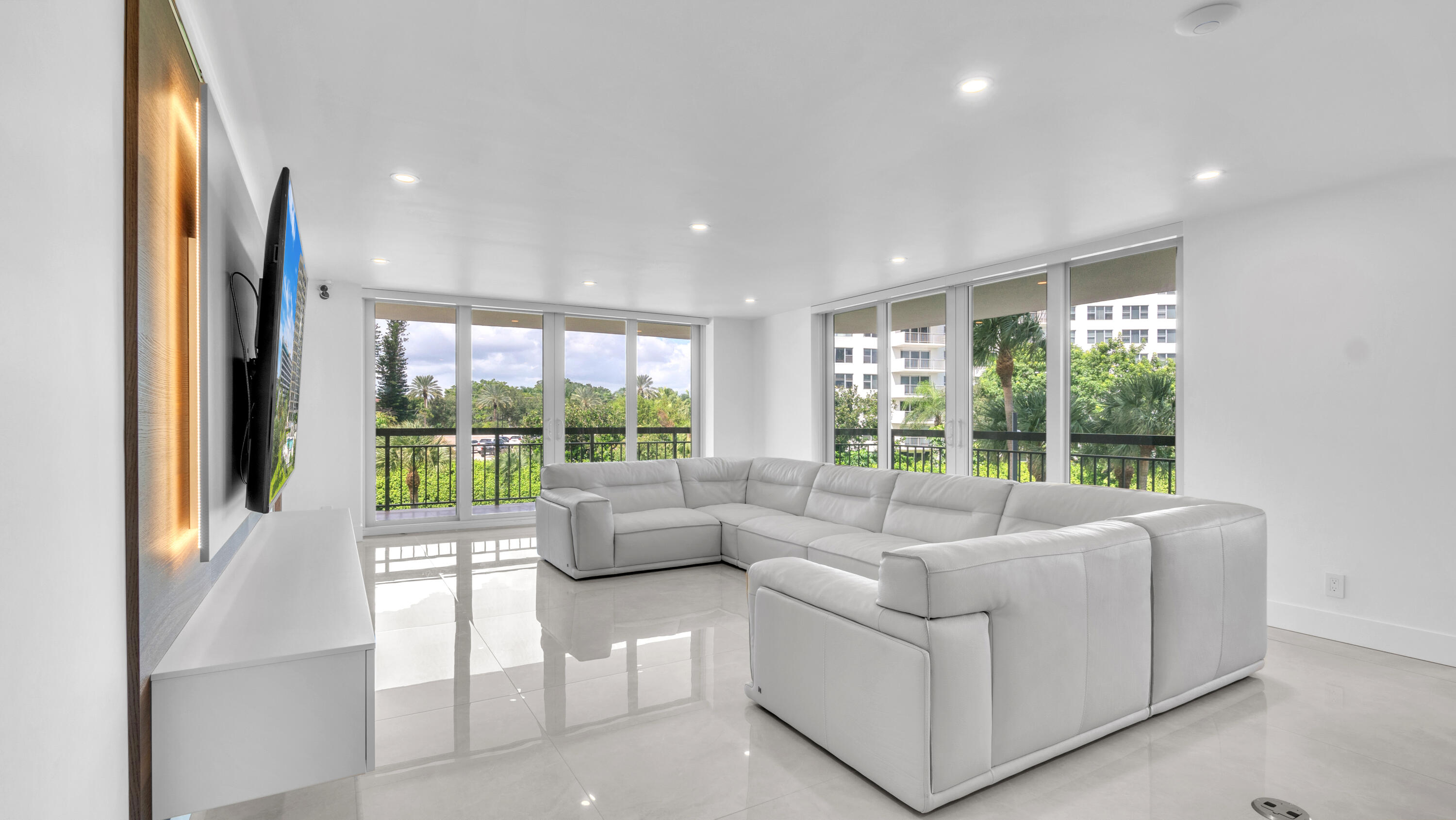 901 E Camino Real #2a, Boca Raton FL 33432