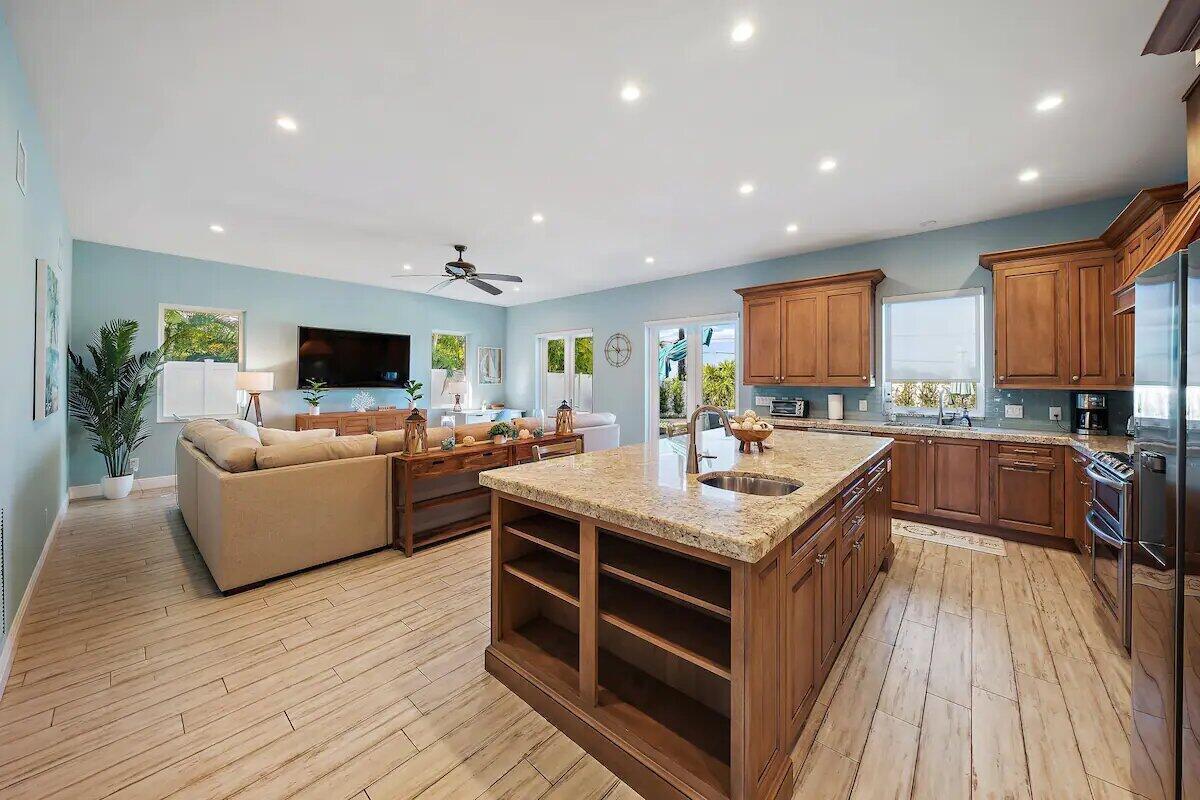 500 Sunrise, Juno Beach FL 33408