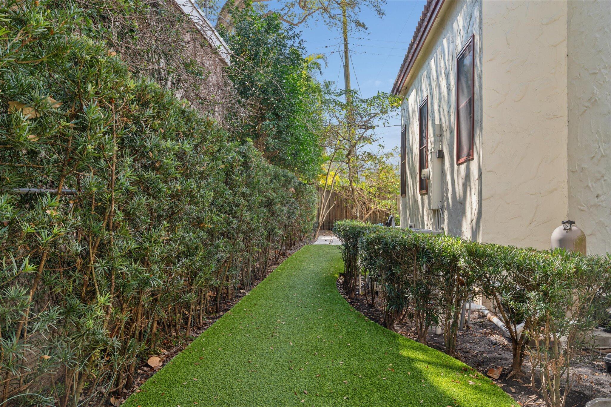 704 SE 8th, Fort Lauderdale FL 33316