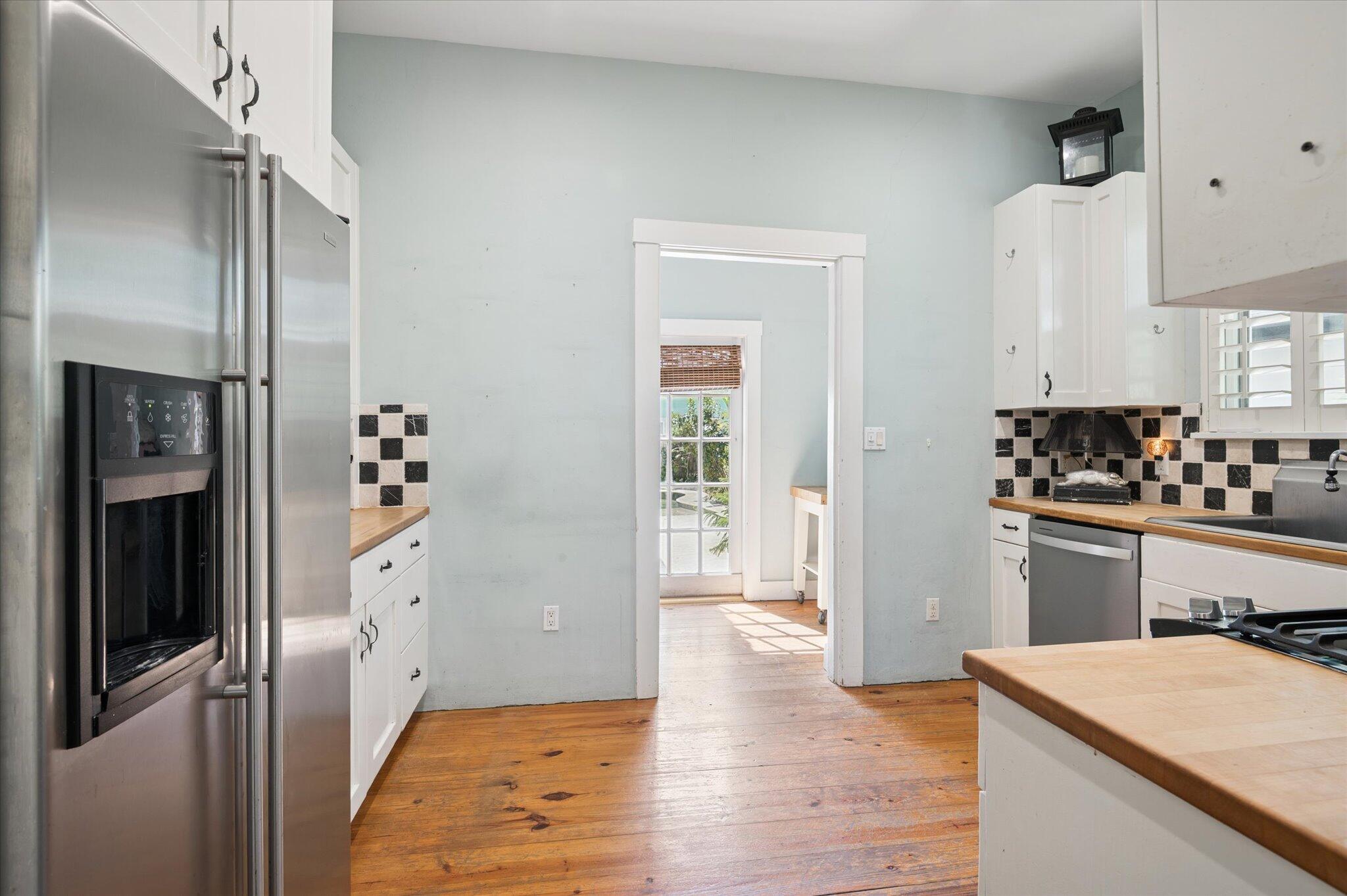 704 SE 8th, Fort Lauderdale FL 33316