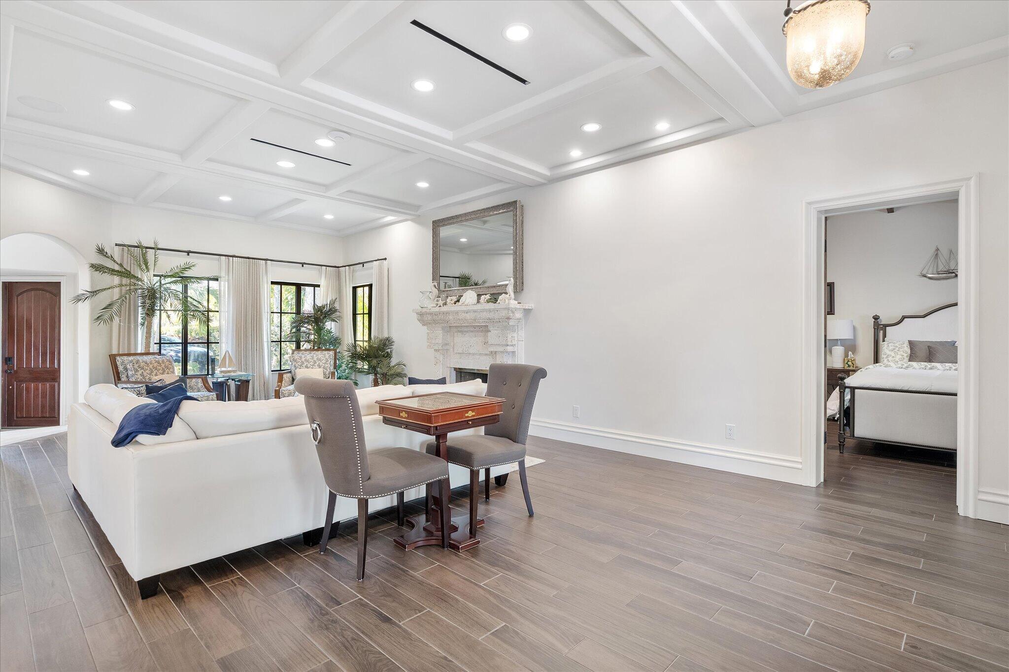 1001 Coconut #1001, Fort Lauderdale FL 33315