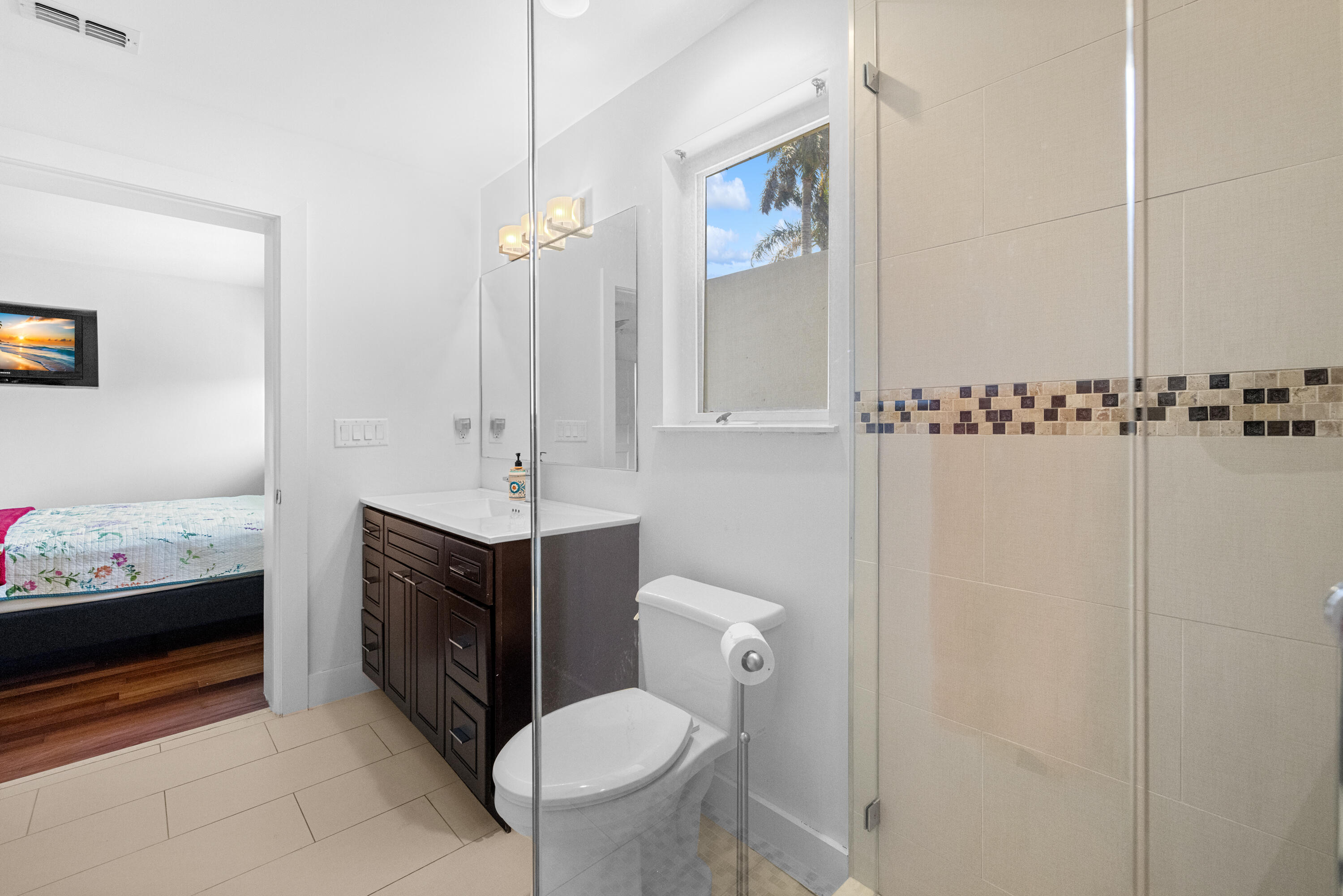 5041 NE 24th, Lighthouse Point FL 33064